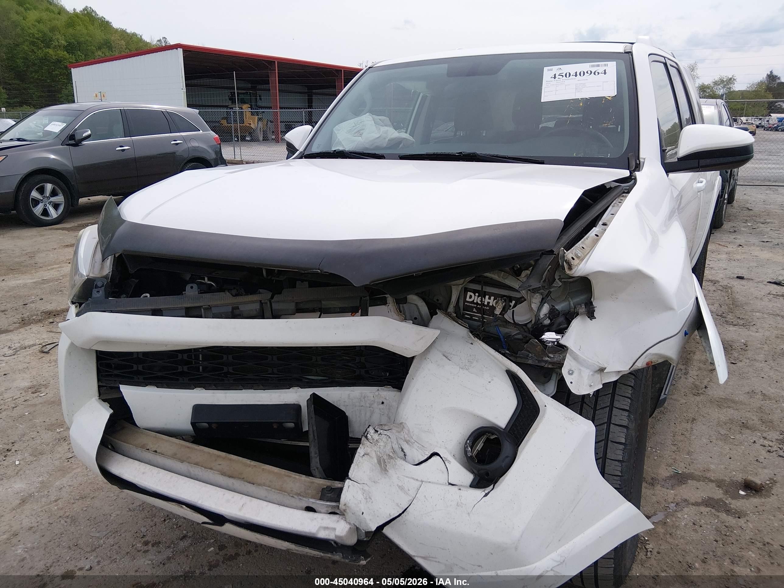2014 Toyota 4runner Sr5 White vin: JTEBU5JR4E5190253