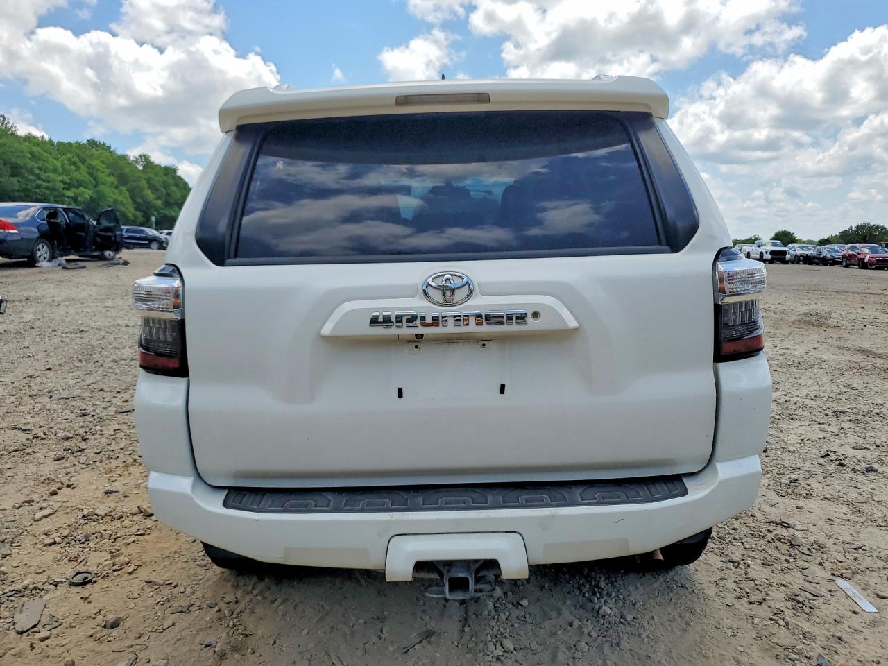2015 Toyota 4runner Sr5 Premium White vin: JTEBU5JR4F5224595