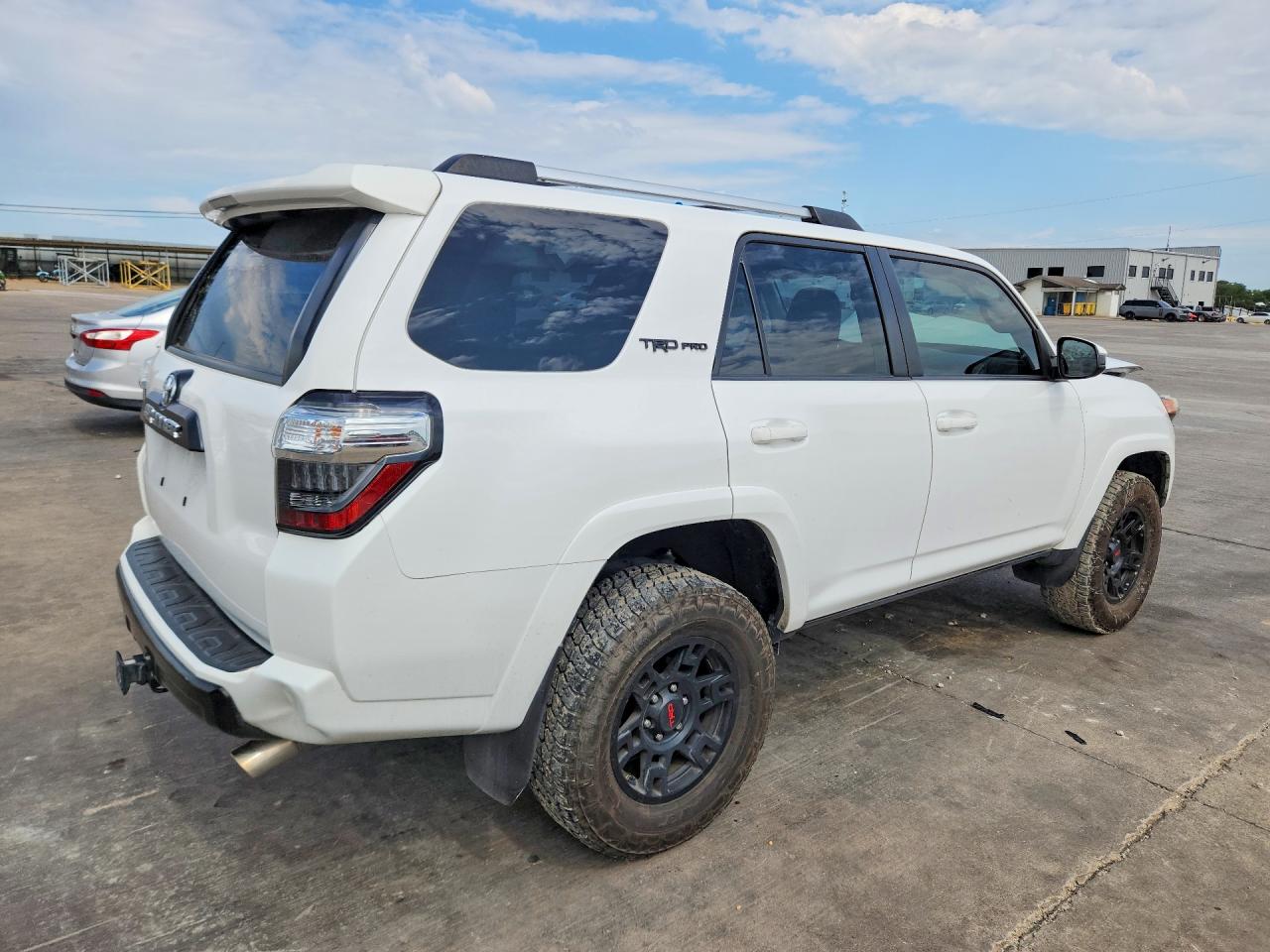 2015 Toyota 4runner White vin: JTEBU5JR4F5232762