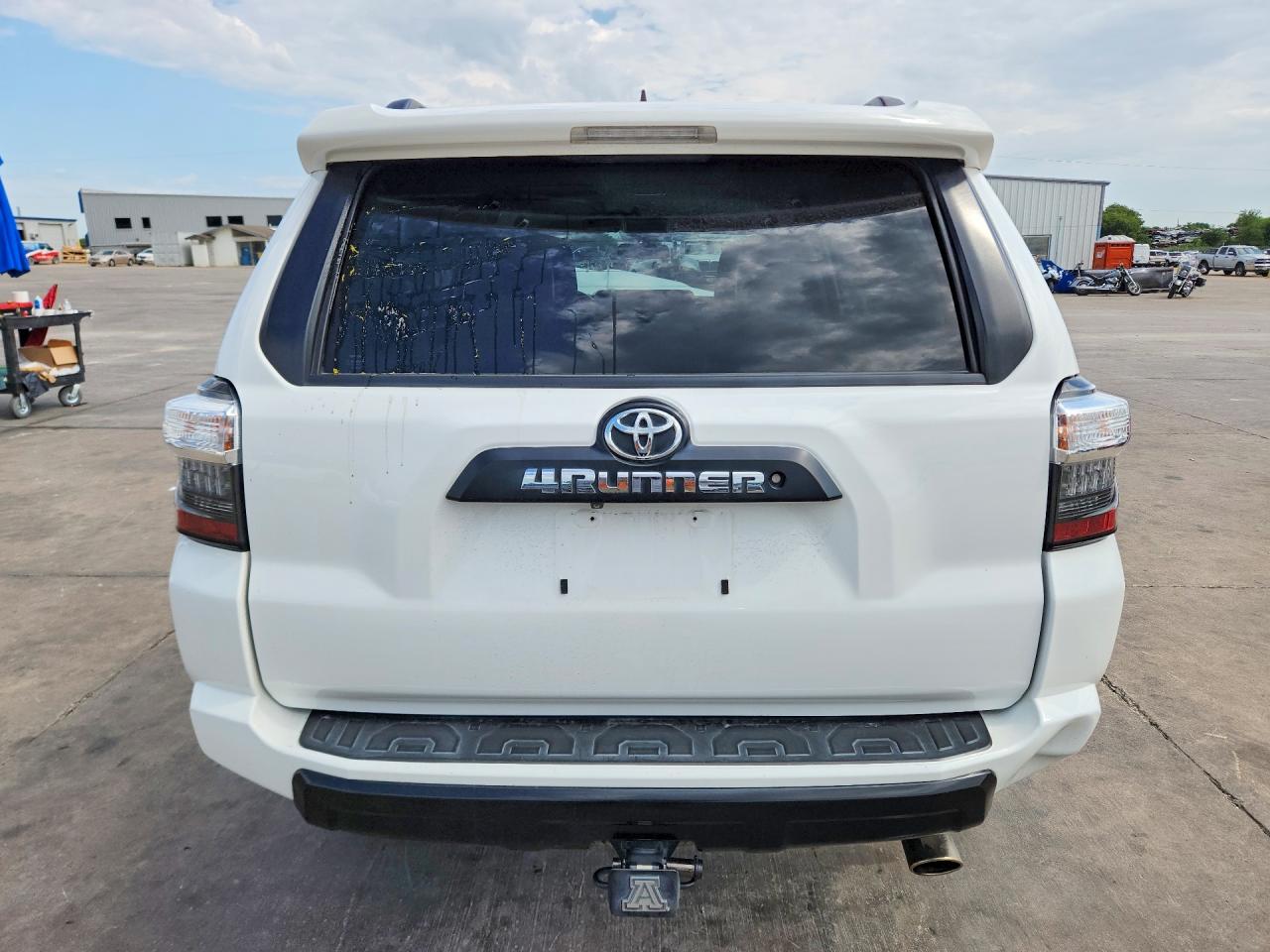 2015 Toyota 4runner White vin: JTEBU5JR4F5232762