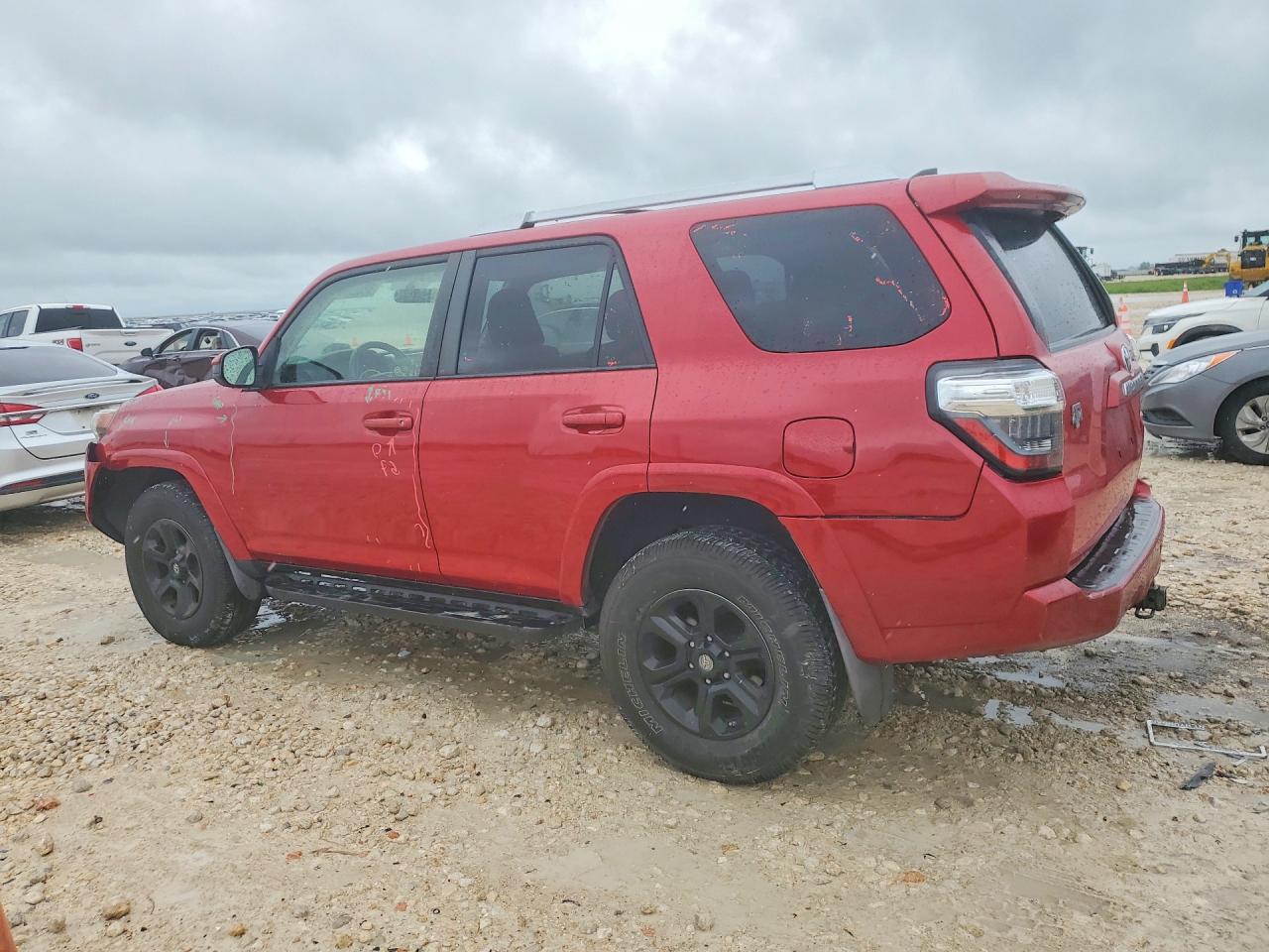 2016 Toyota 4runner Sr5 Red vin: JTEBU5JR4G5336248
