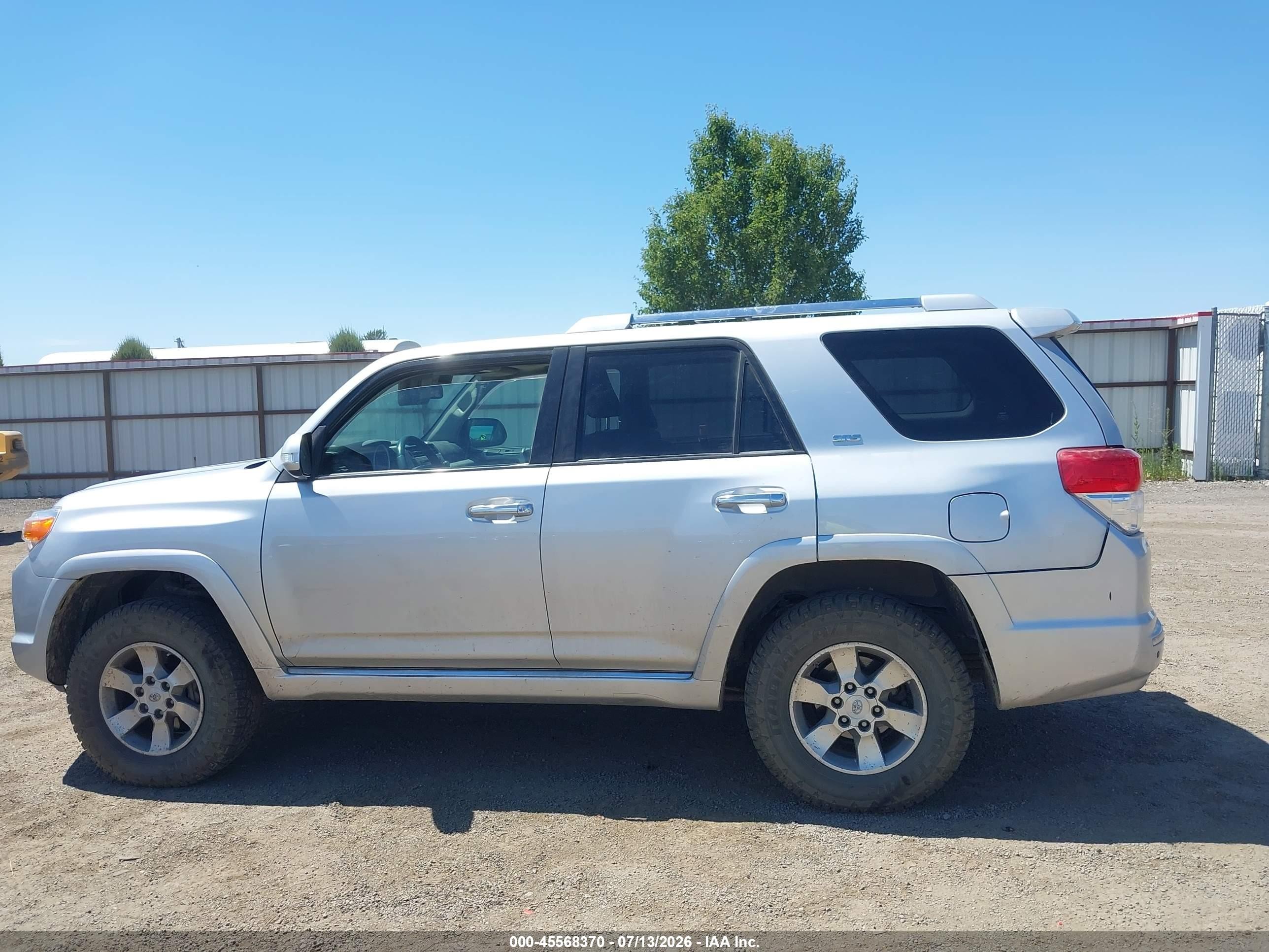 2010 Toyota 4runner Sr5 V6 Silver vin: JTEBU5JR5A5003774