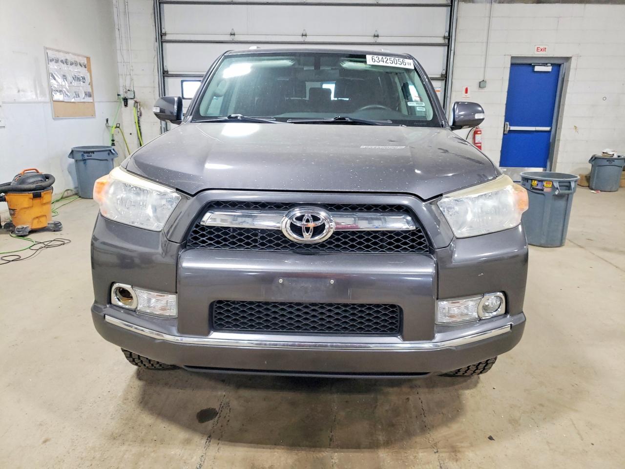 2011 Toyota 4runner Sr5 Gray vin: JTEBU5JR5B5052569