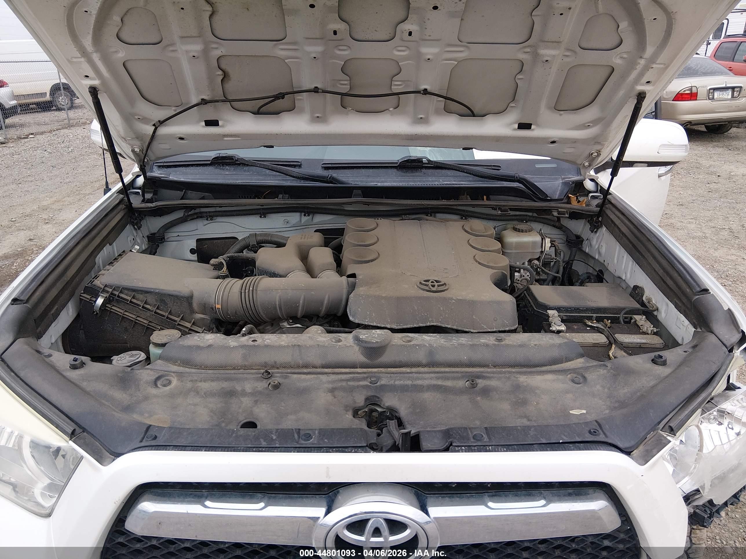 2011 Toyota 4runner Sr5 V6 White vin: JTEBU5JR5B5072496