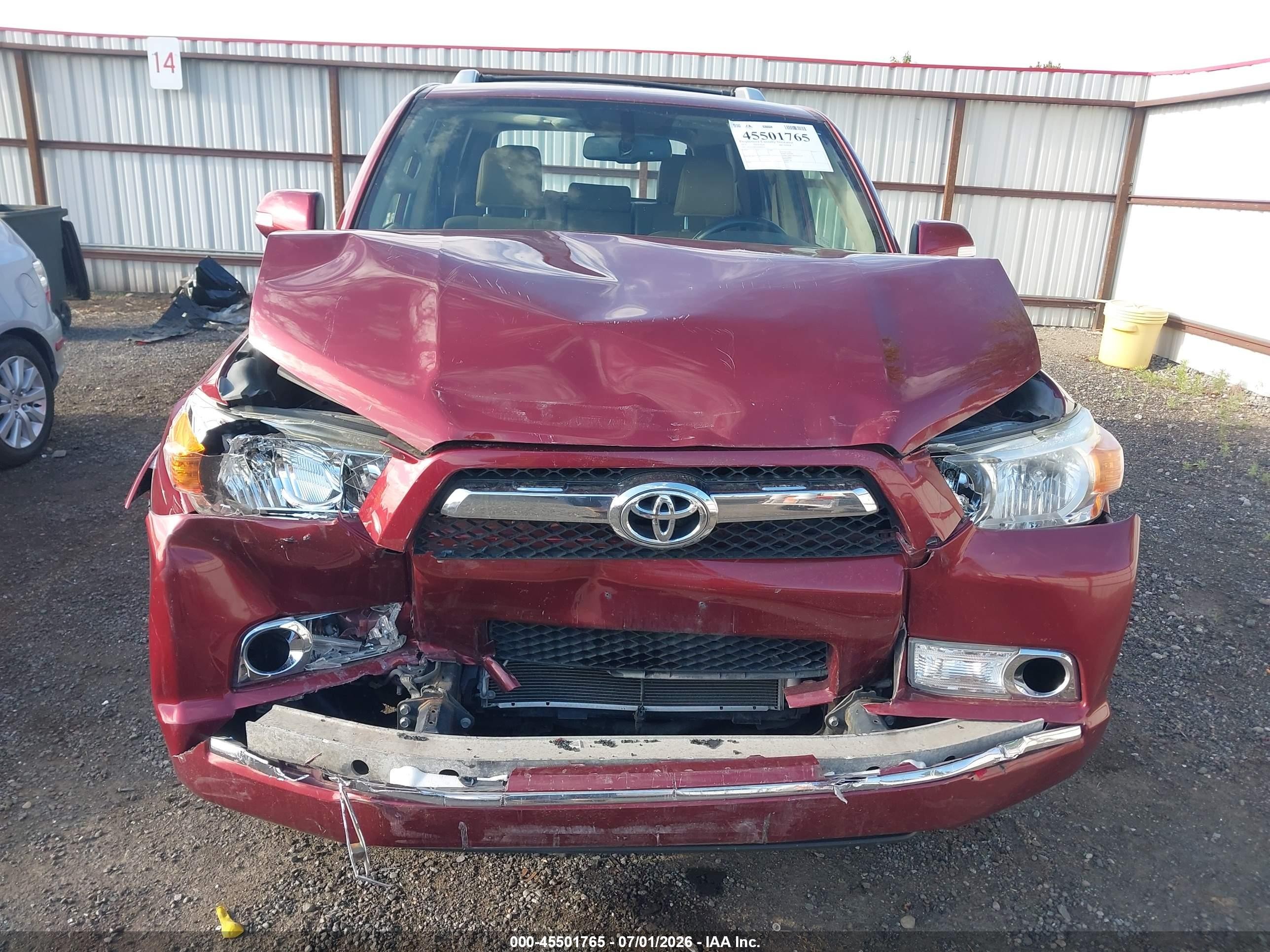 2013 Toyota 4runner Sr5 Red vin: JTEBU5JR5D5120632