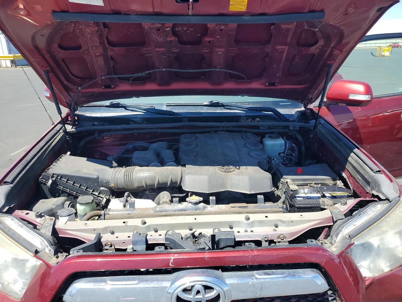 2013 Toyota 4runner Sr5 Red vin: JTEBU5JR5D5122753