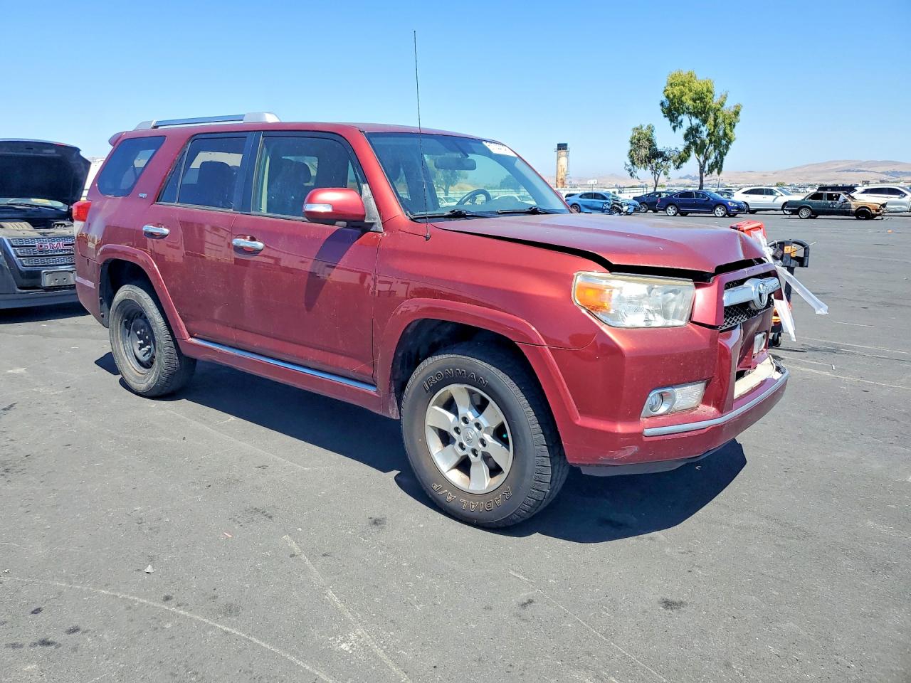 2013 Toyota 4runner Sr5 Red vin: JTEBU5JR5D5122753