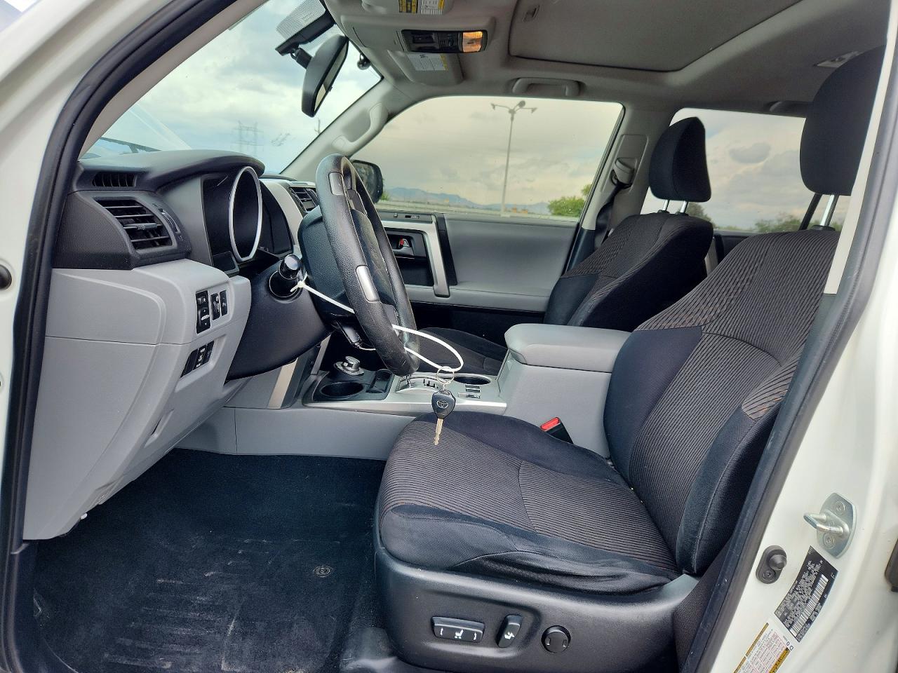 2013 Toyota 4runner Sr5 White vin: JTEBU5JR5D5128519