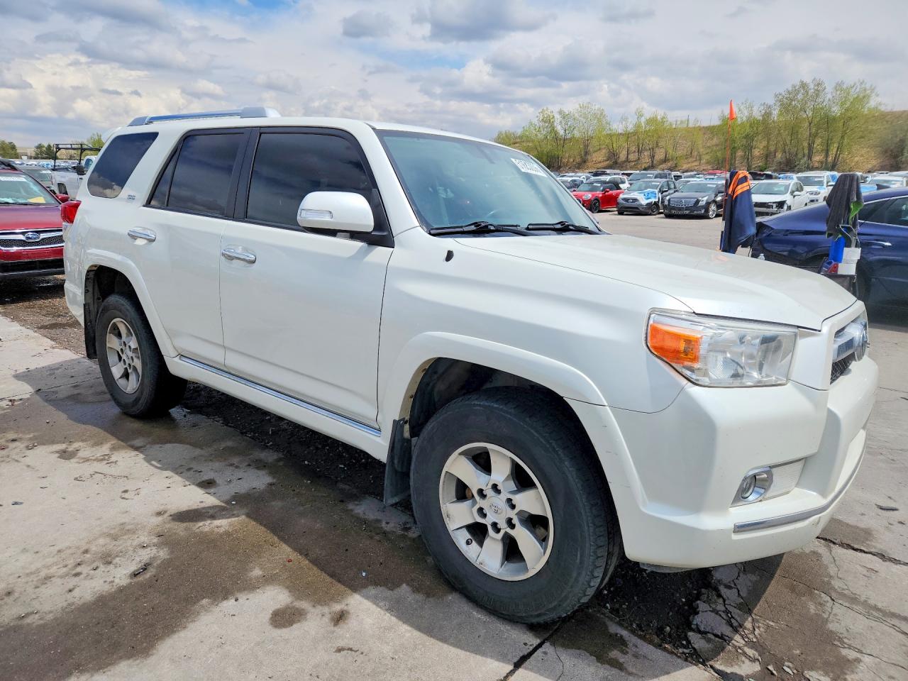 2013 Toyota 4runner Sr5 White vin: JTEBU5JR5D5128519