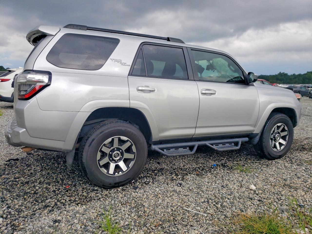 2020 Toyota 4runner Trd Off-road Silver vin: JTEBU5JR5L5772729