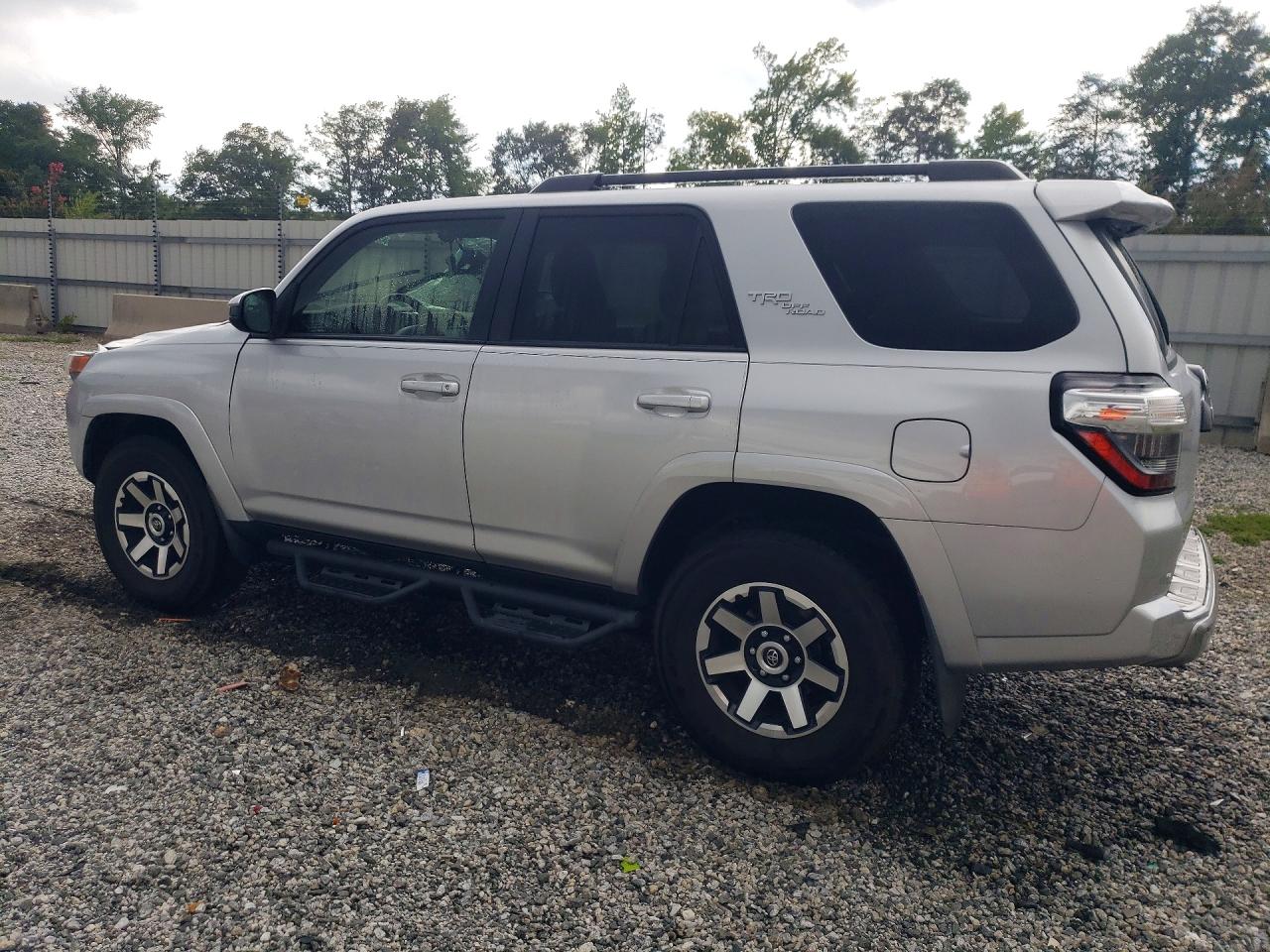 2020 Toyota 4runner Trd Off-road Silver vin: JTEBU5JR5L5772729
