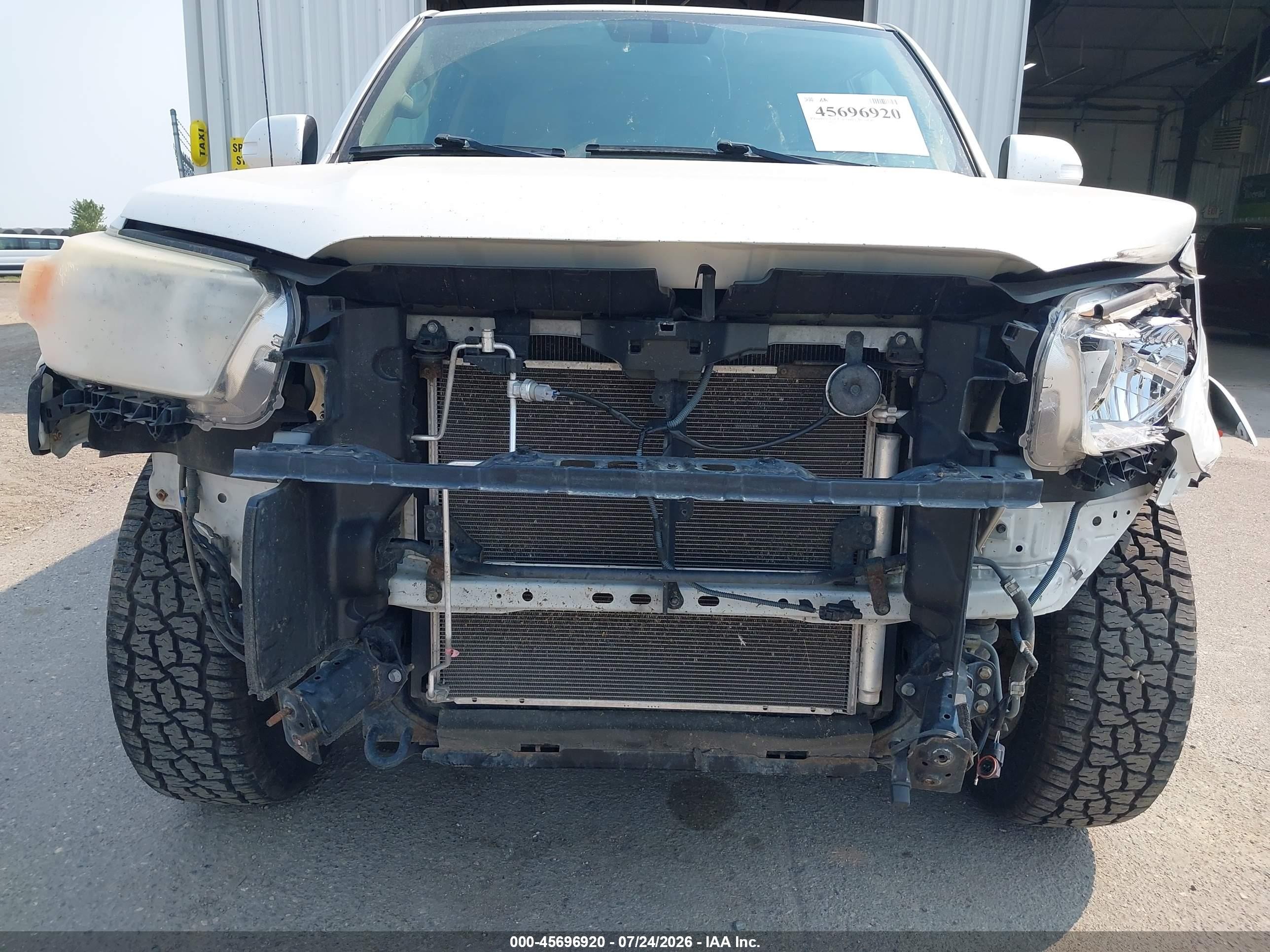 2010 Toyota 4runner Sr5 V6 White vin: JTEBU5JR6A5002259