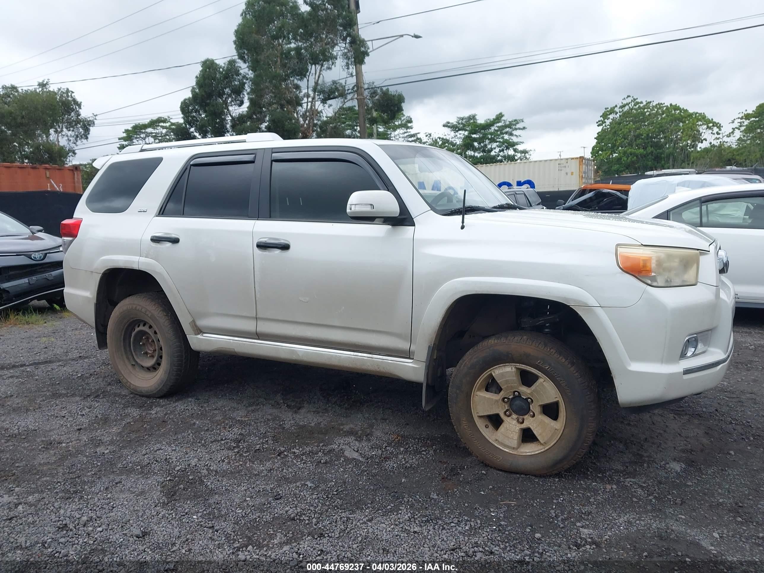 2013 Toyota 4runner Sr5 White vin: JTEBU5JR6D5140565