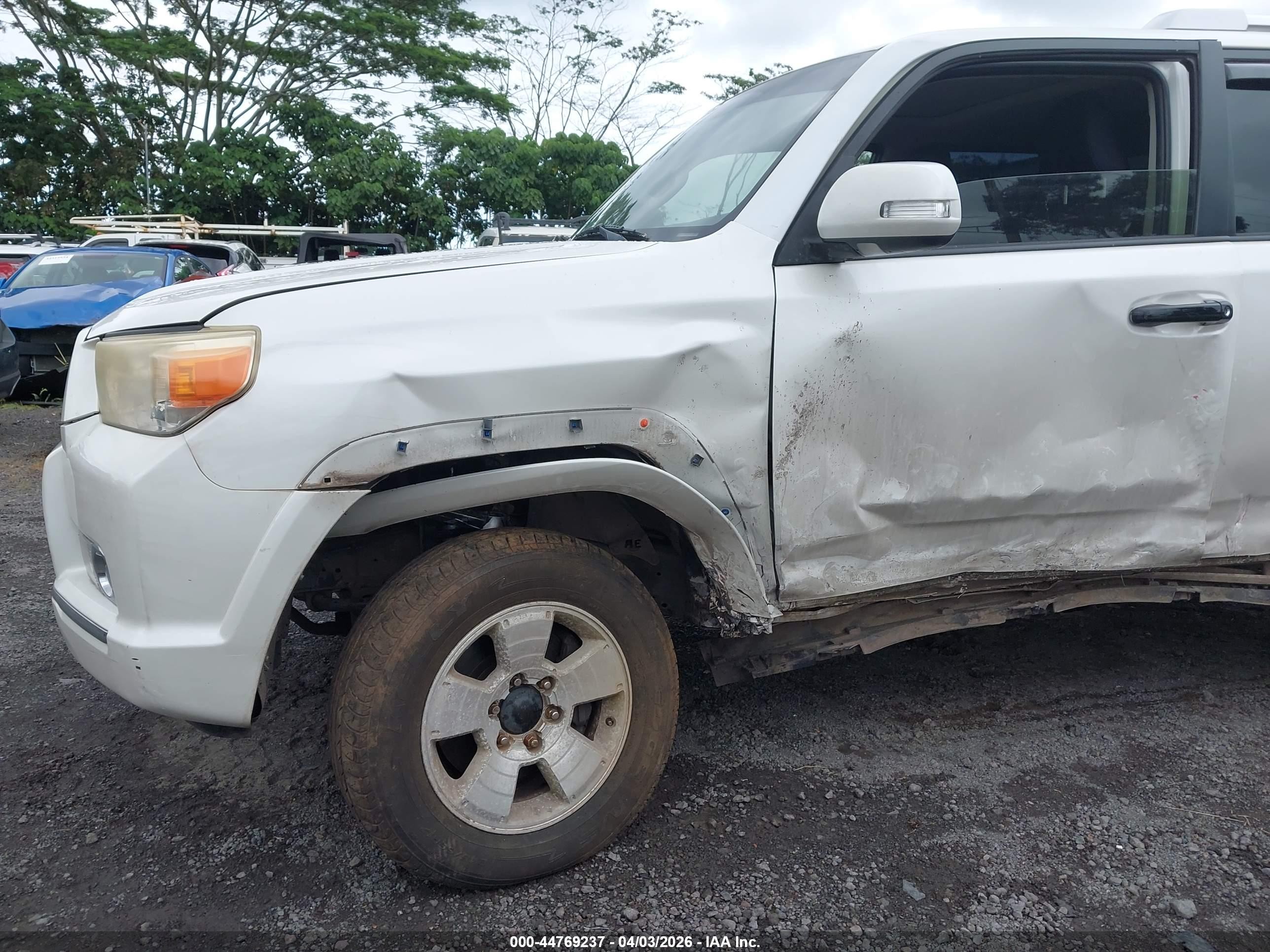 2013 Toyota 4runner Sr5 White vin: JTEBU5JR6D5140565