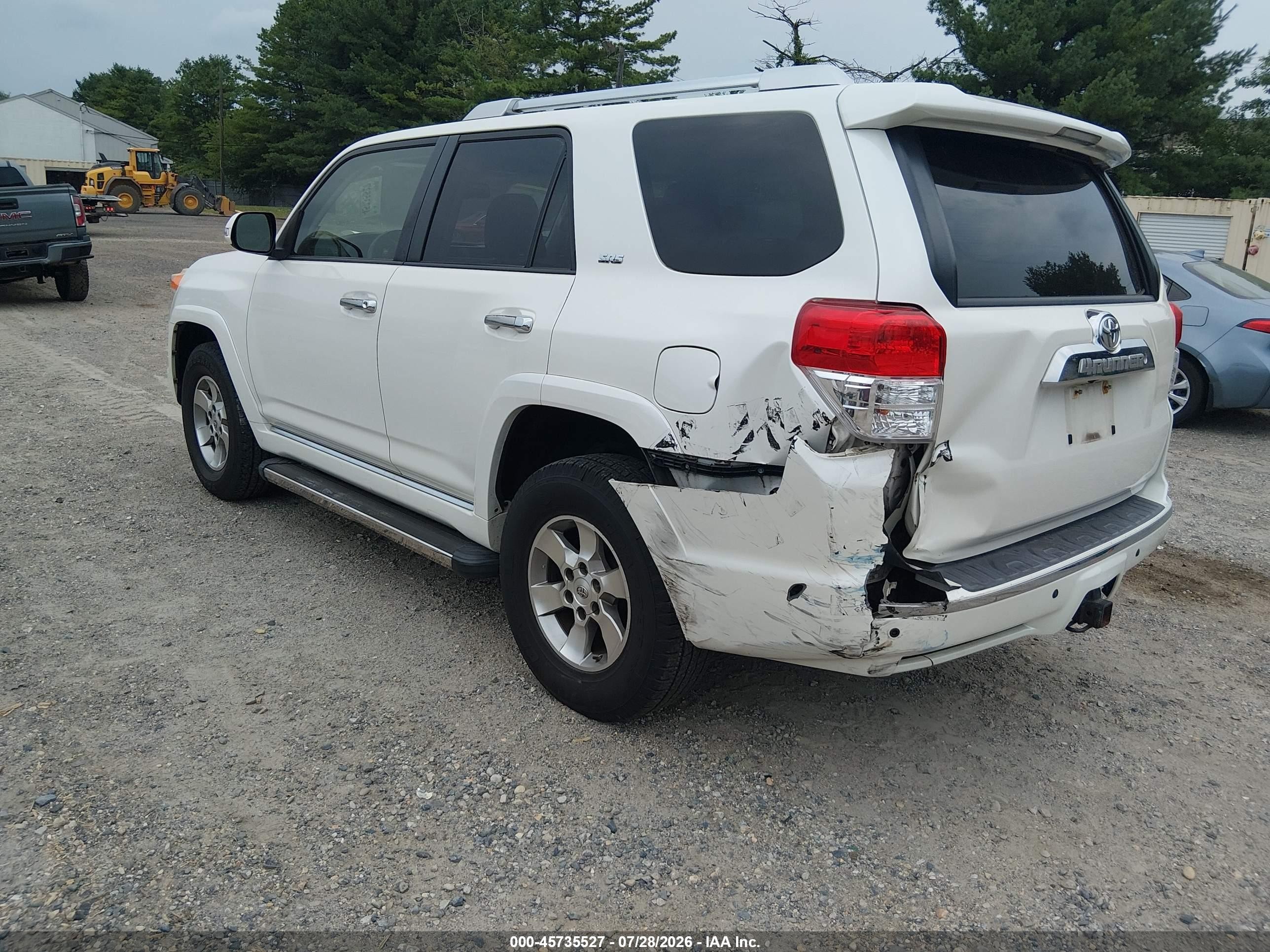 2013 Toyota 4runner Sr5 White vin: JTEBU5JR6D5149587