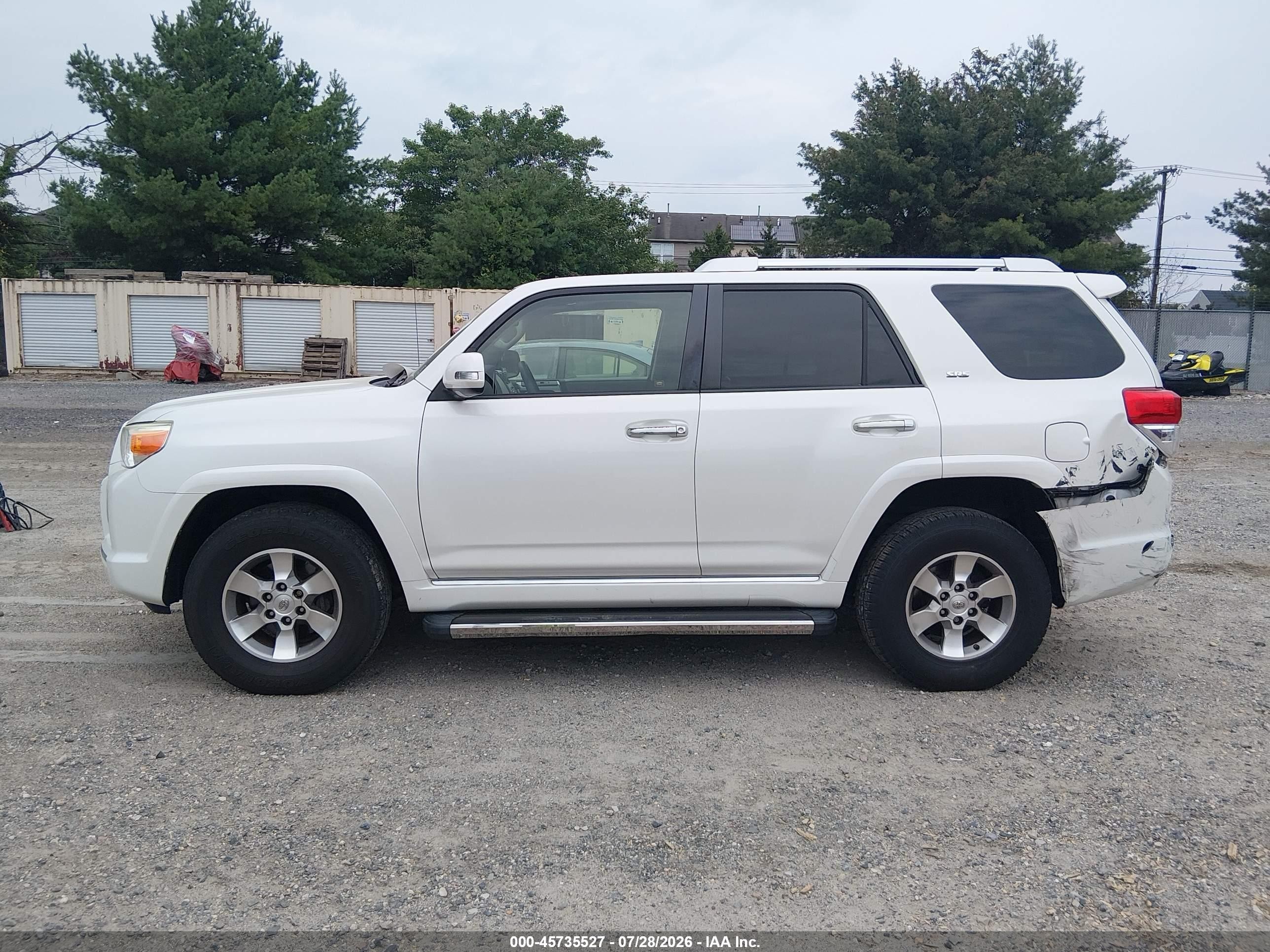 2013 Toyota 4runner Sr5 White vin: JTEBU5JR6D5149587