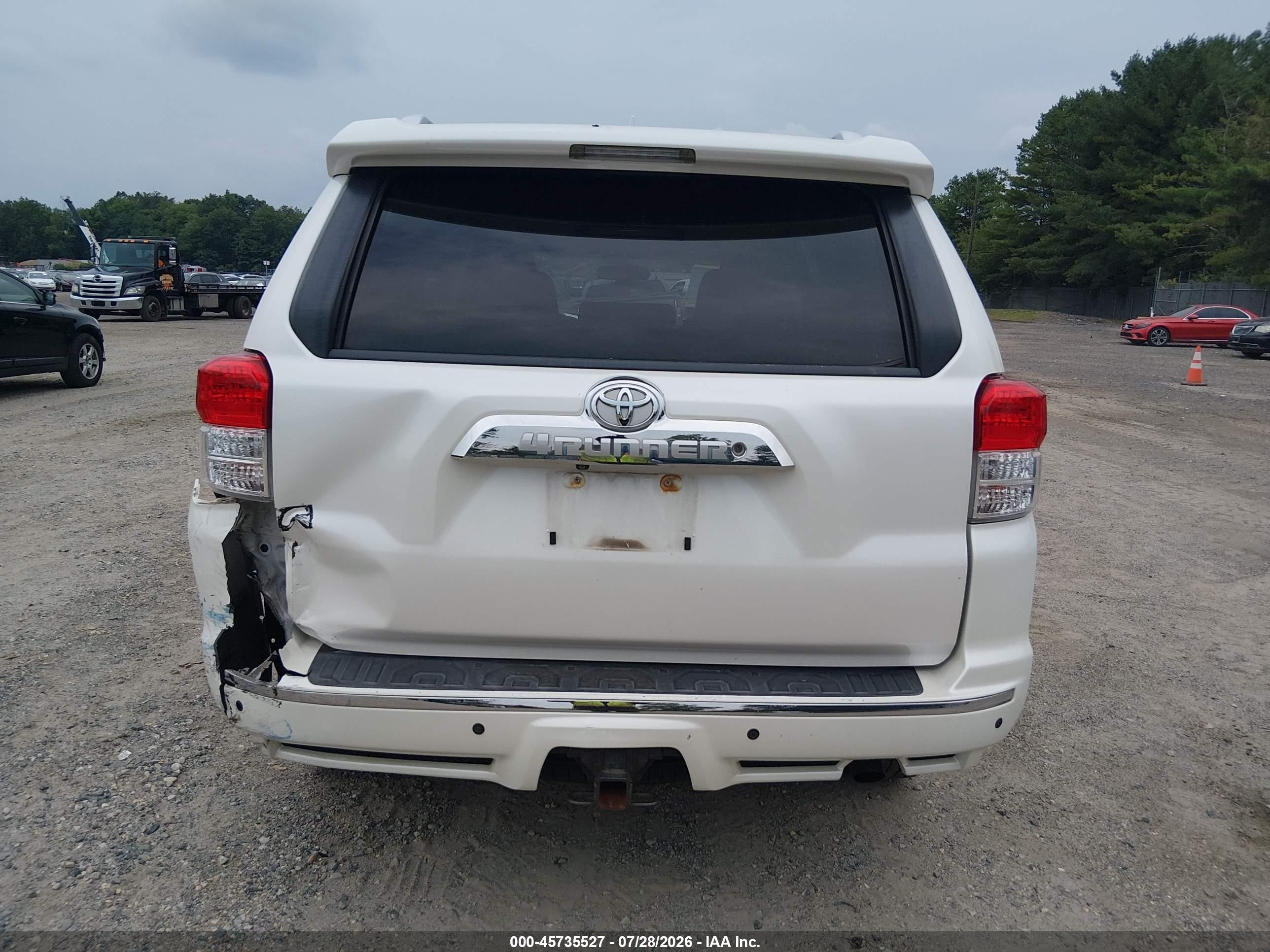 2013 Toyota 4runner Sr5 White vin: JTEBU5JR6D5149587