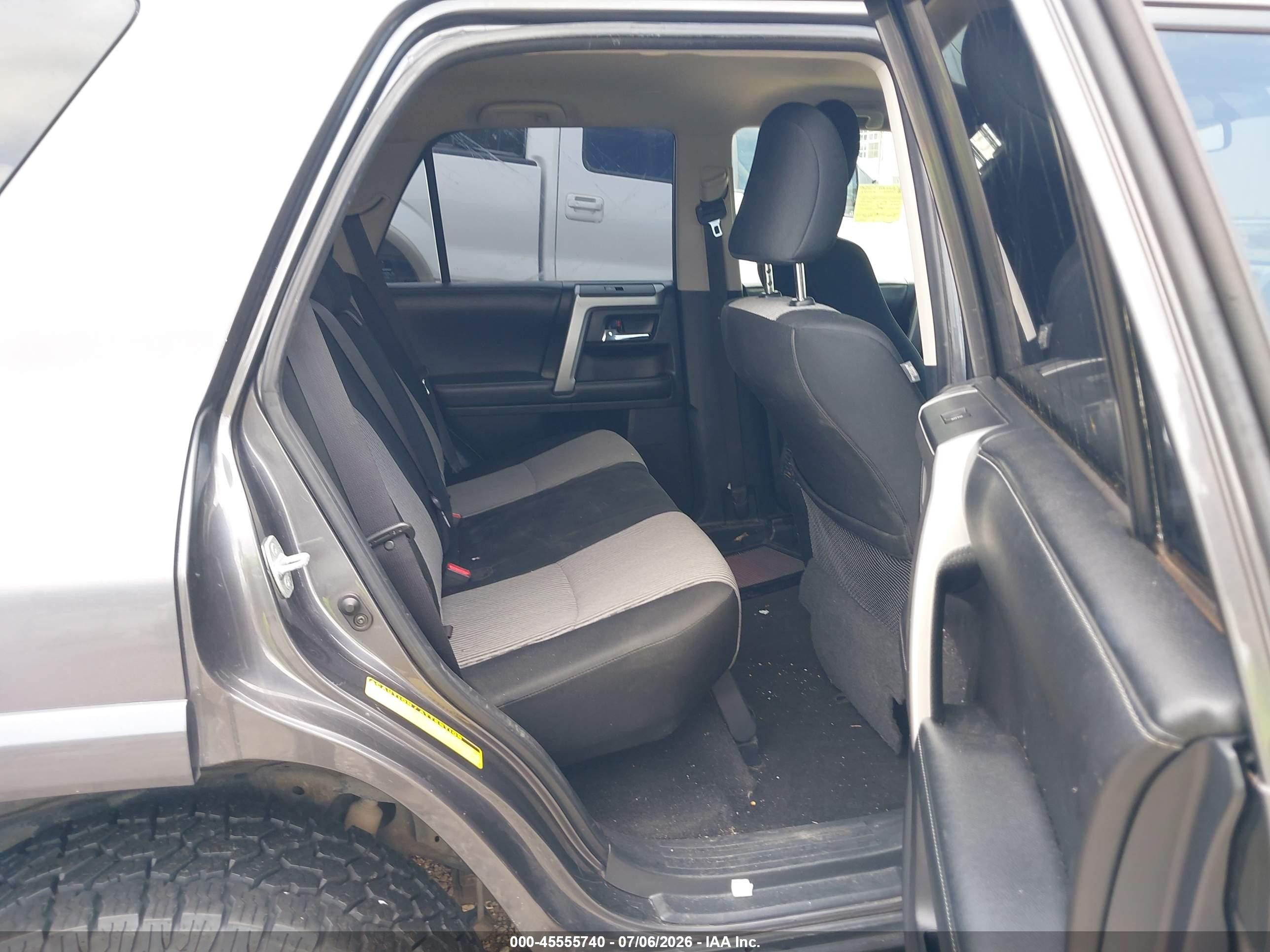 2014 Toyota 4runner Sr5 Gray vin: JTEBU5JR6E5165905