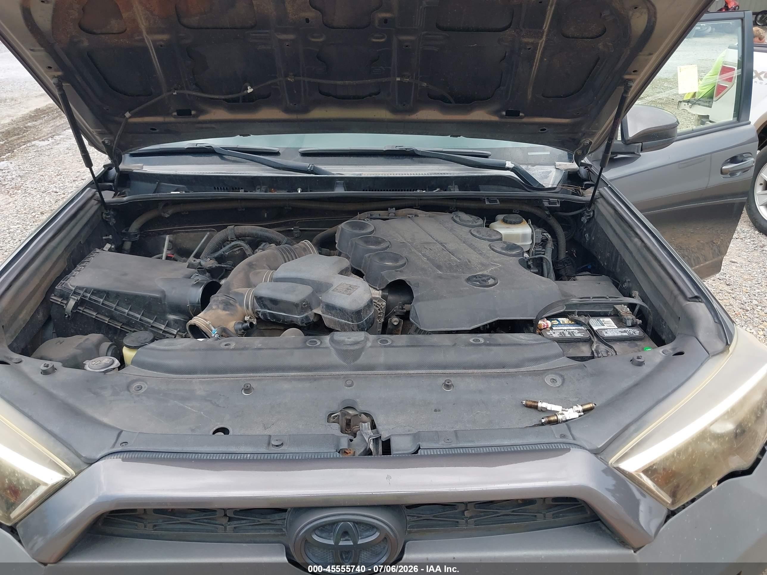 2014 Toyota 4runner Sr5 Gray vin: JTEBU5JR6E5165905