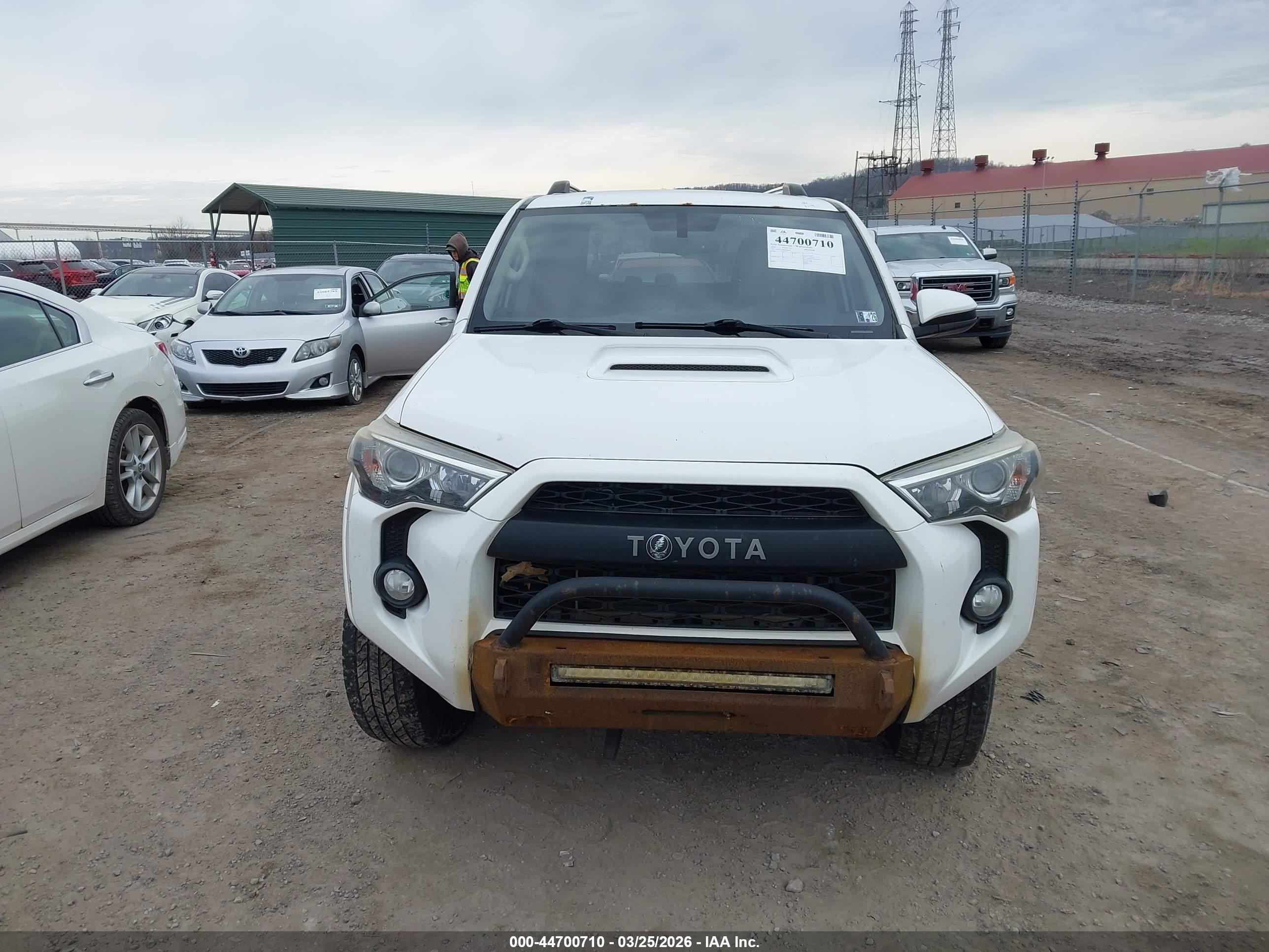 2015 Toyota 4runner Trd Pro White vin: JTEBU5JR6F5203943