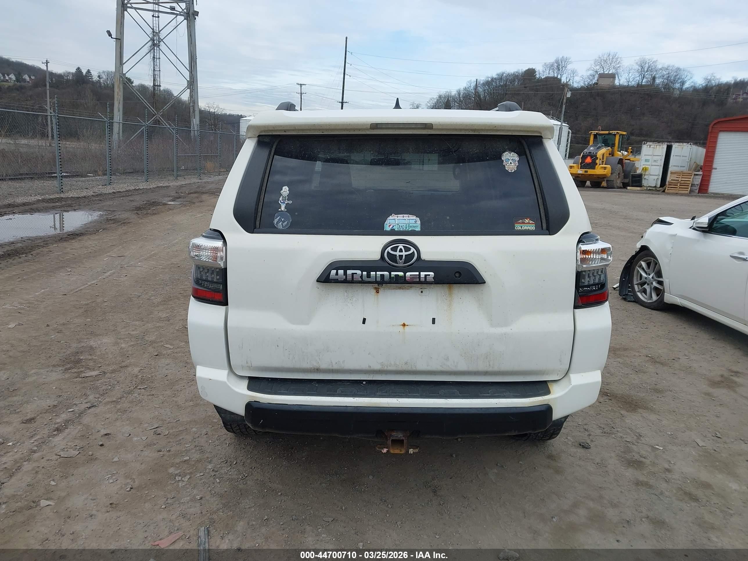 2015 Toyota 4runner Trd Pro White vin: JTEBU5JR6F5203943