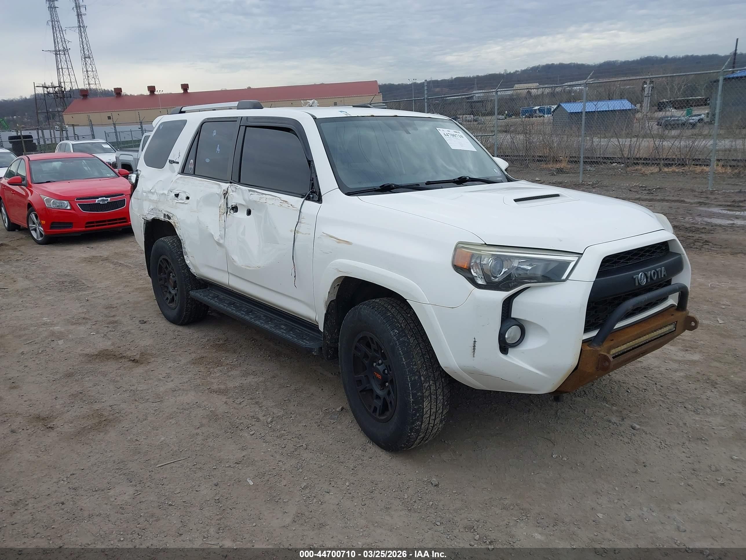 2015 Toyota 4runner Trd Pro White vin: JTEBU5JR6F5203943