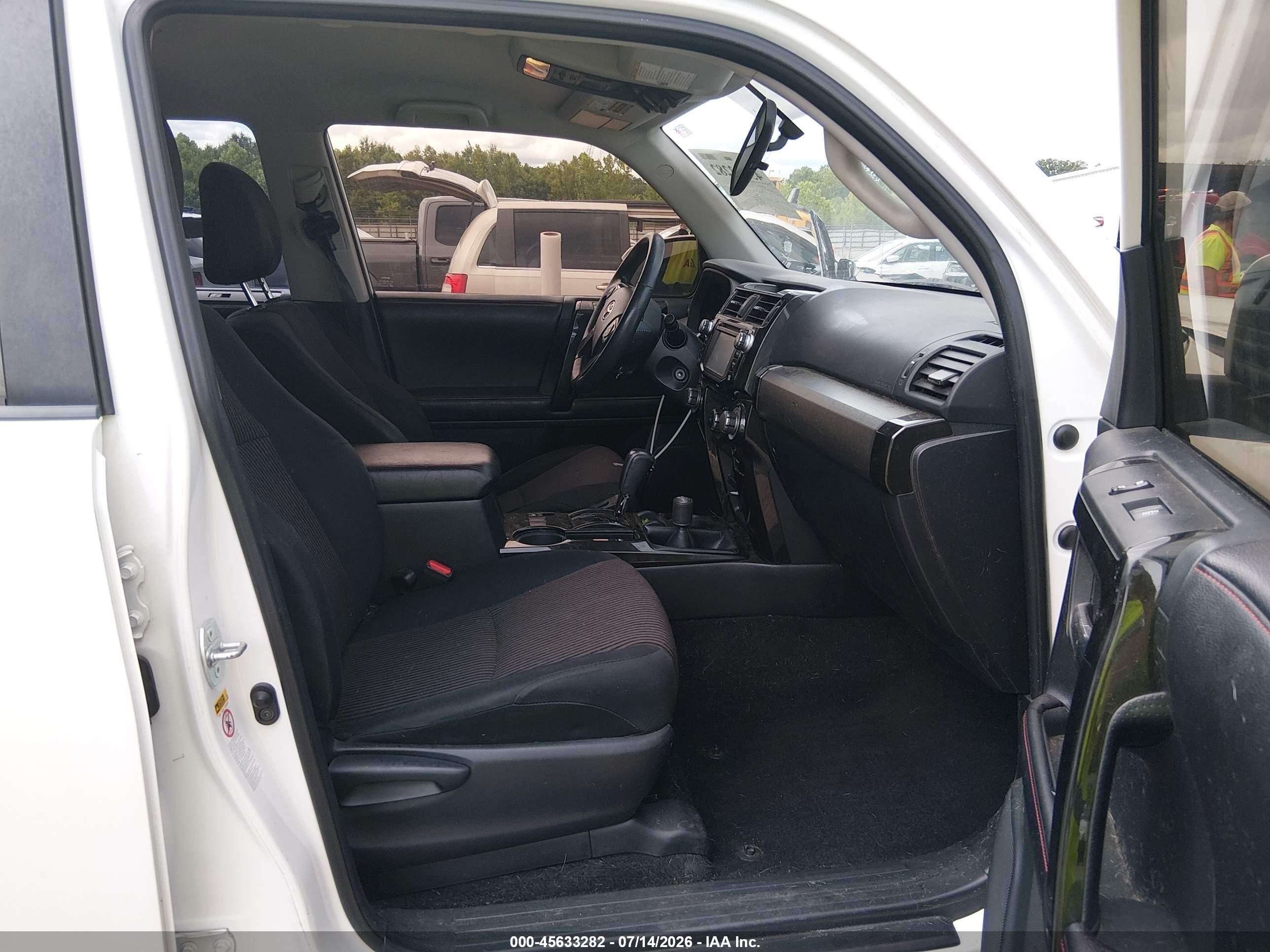 2015 Toyota 4runner Trail White vin: JTEBU5JR6F5265391