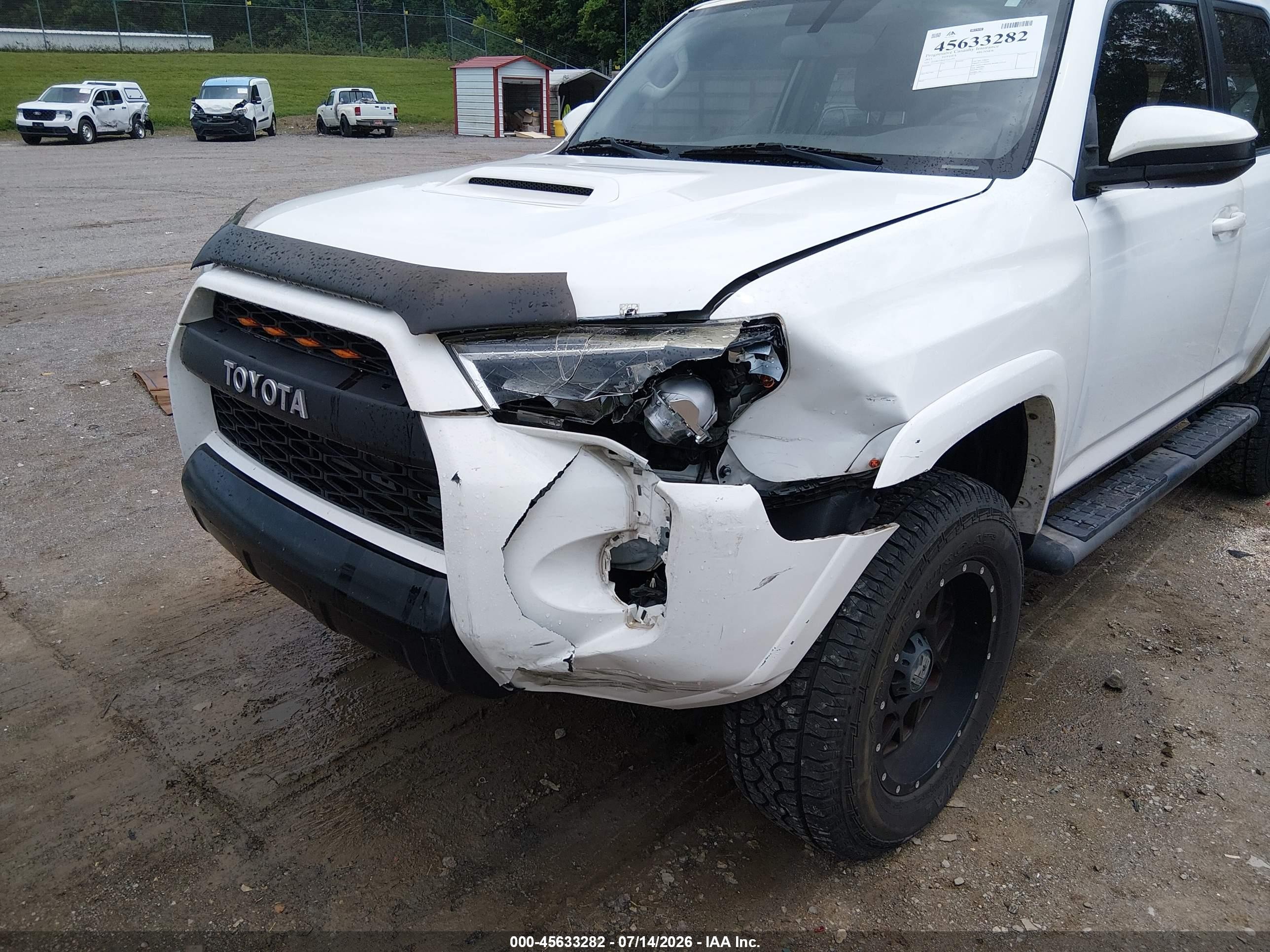 2015 Toyota 4runner Trail White vin: JTEBU5JR6F5265391