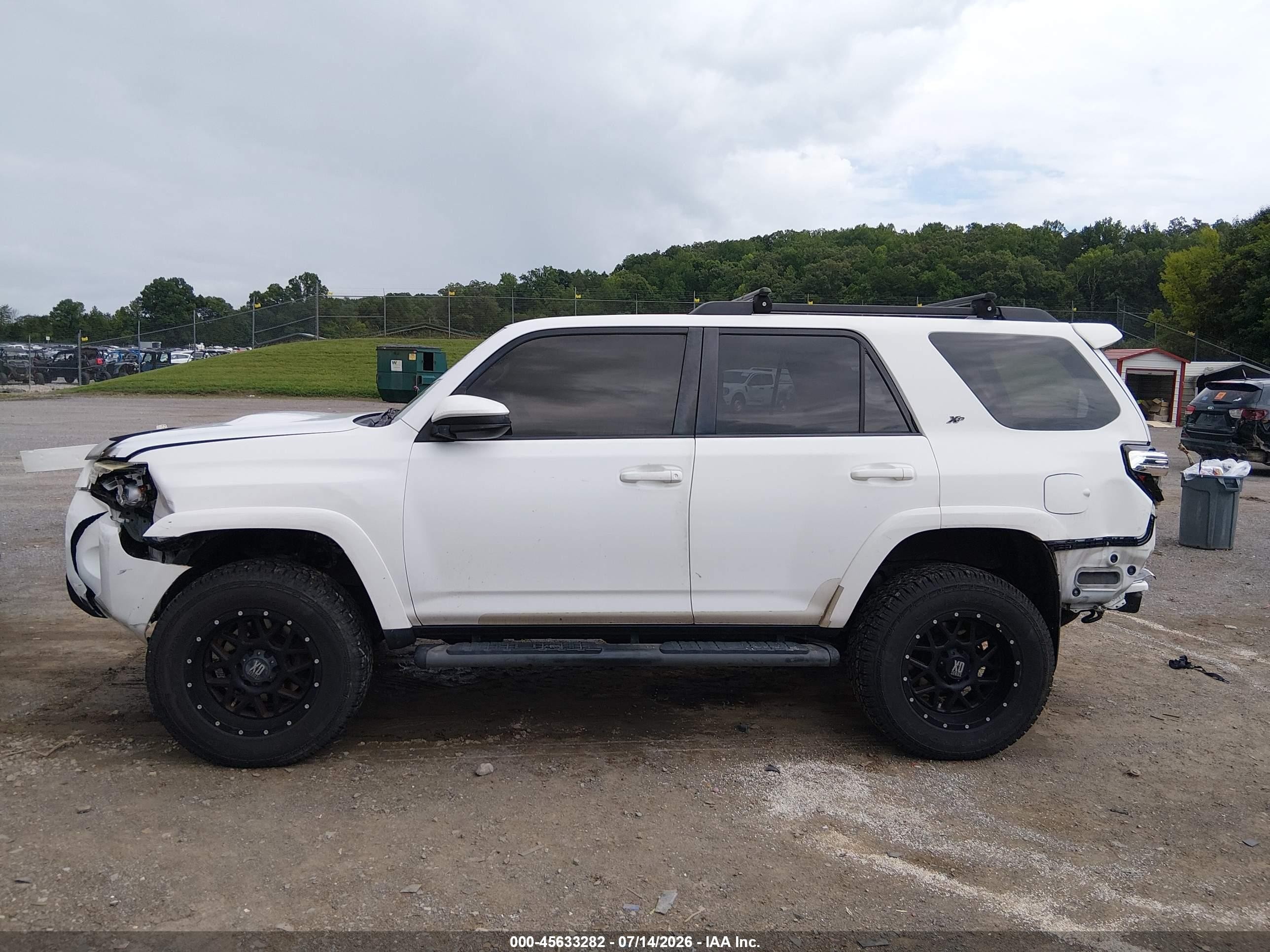 2015 Toyota 4runner Trail White vin: JTEBU5JR6F5265391