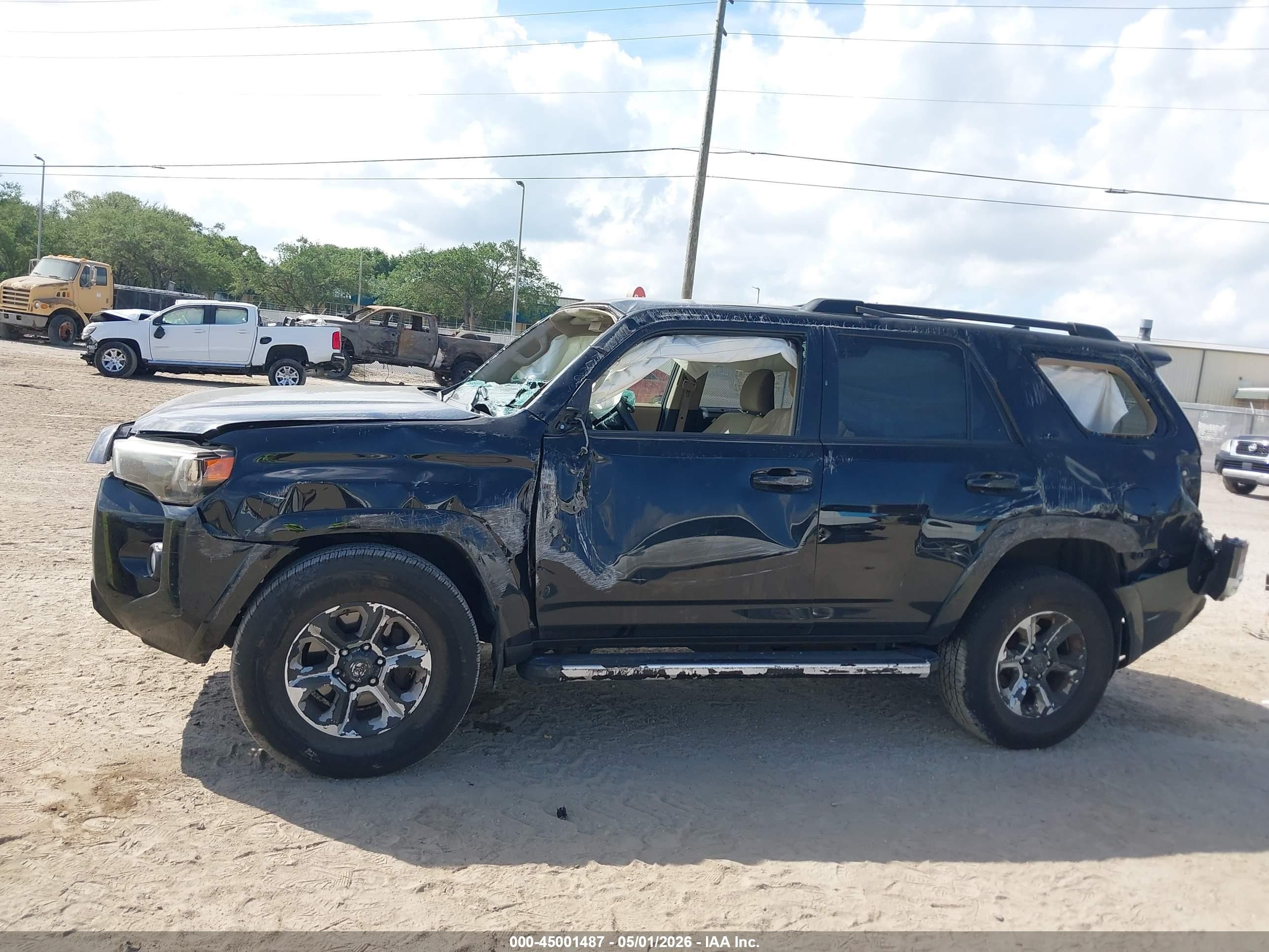 2016 Toyota 4runner Sr5 Черный vin: JTEBU5JR6G5320889