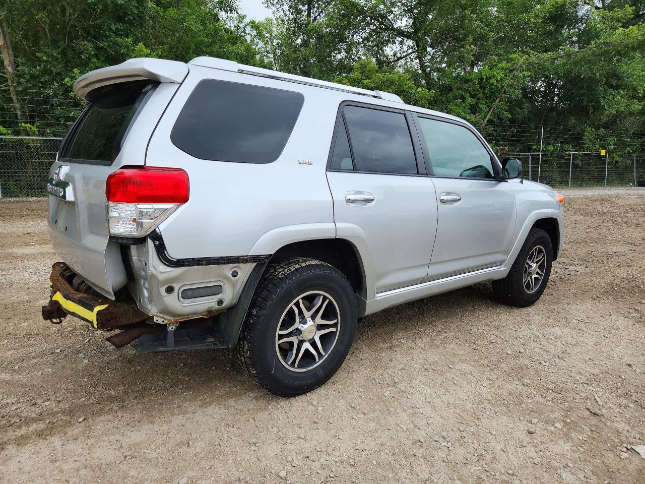 2010 Toyota 4runner Sr5 Silver vin: JTEBU5JR7A5014565
