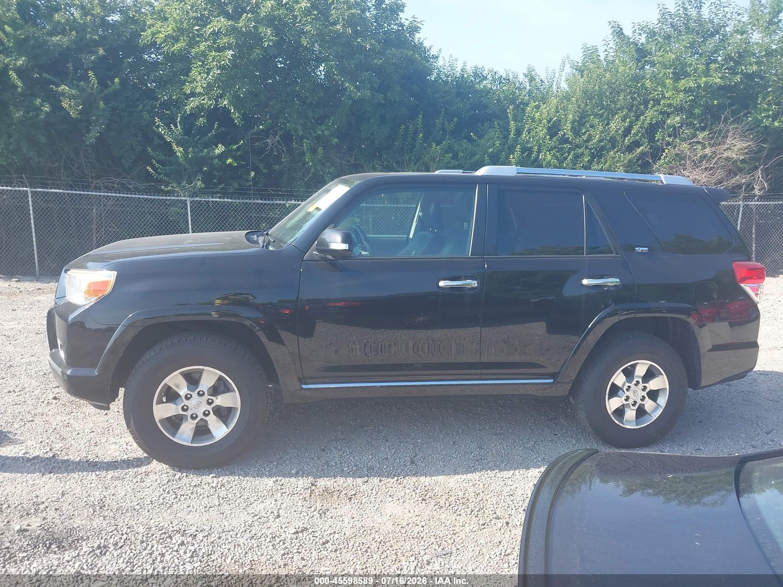 2010 Toyota 4runner Sr5 V6 Черный vin: JTEBU5JR7A5015179