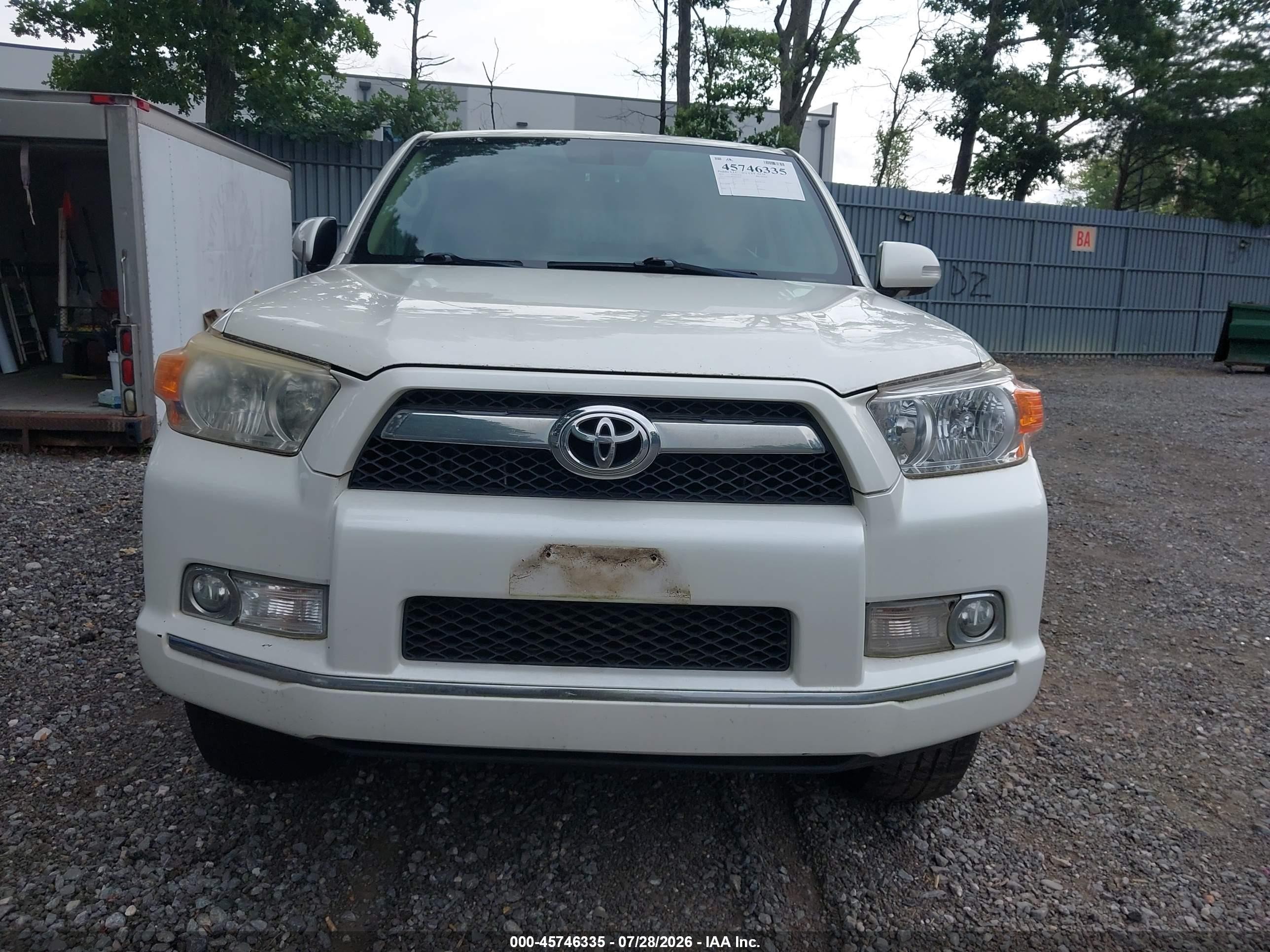 2011 Toyota 4runner Sr5 V6 White vin: JTEBU5JR7B5035417