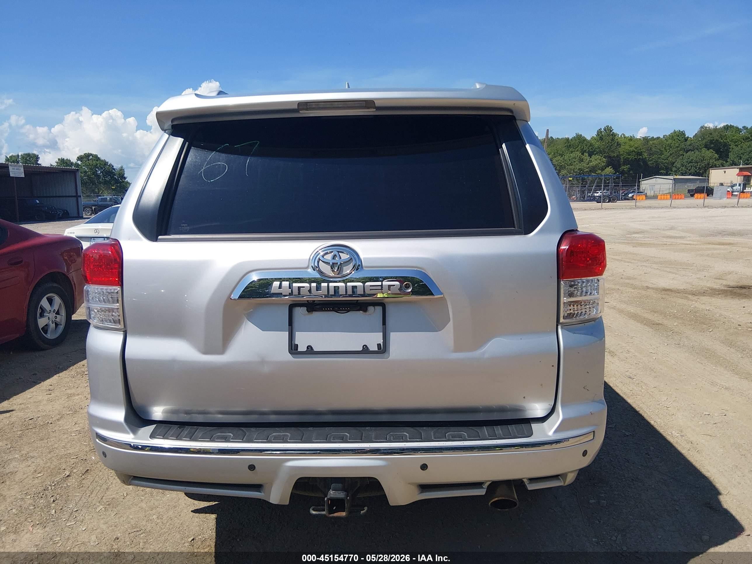 2011 Toyota 4runner Sr5 V6 Silver vin: JTEBU5JR7B5059023