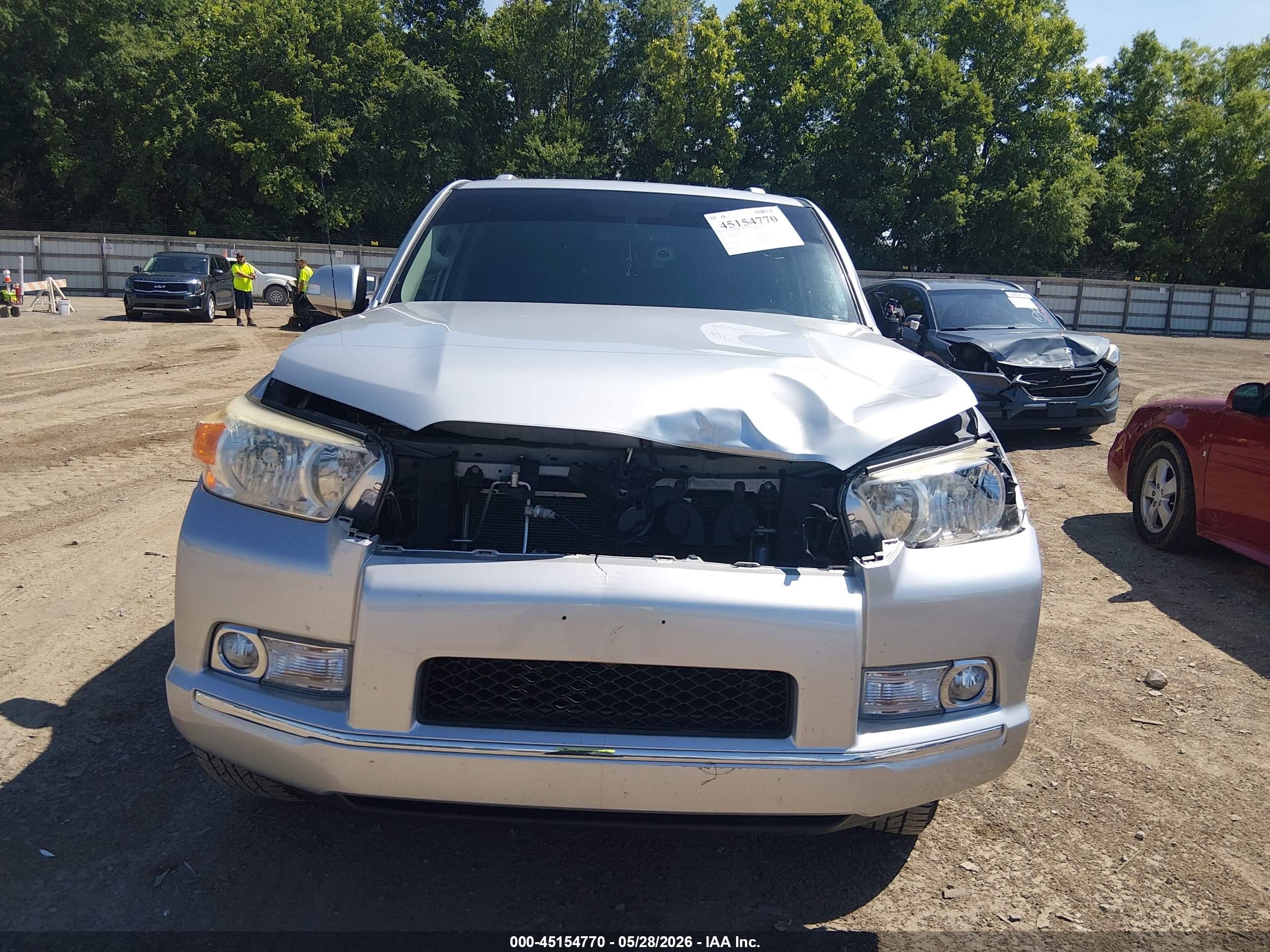 2011 Toyota 4runner Sr5 V6 Silver vin: JTEBU5JR7B5059023