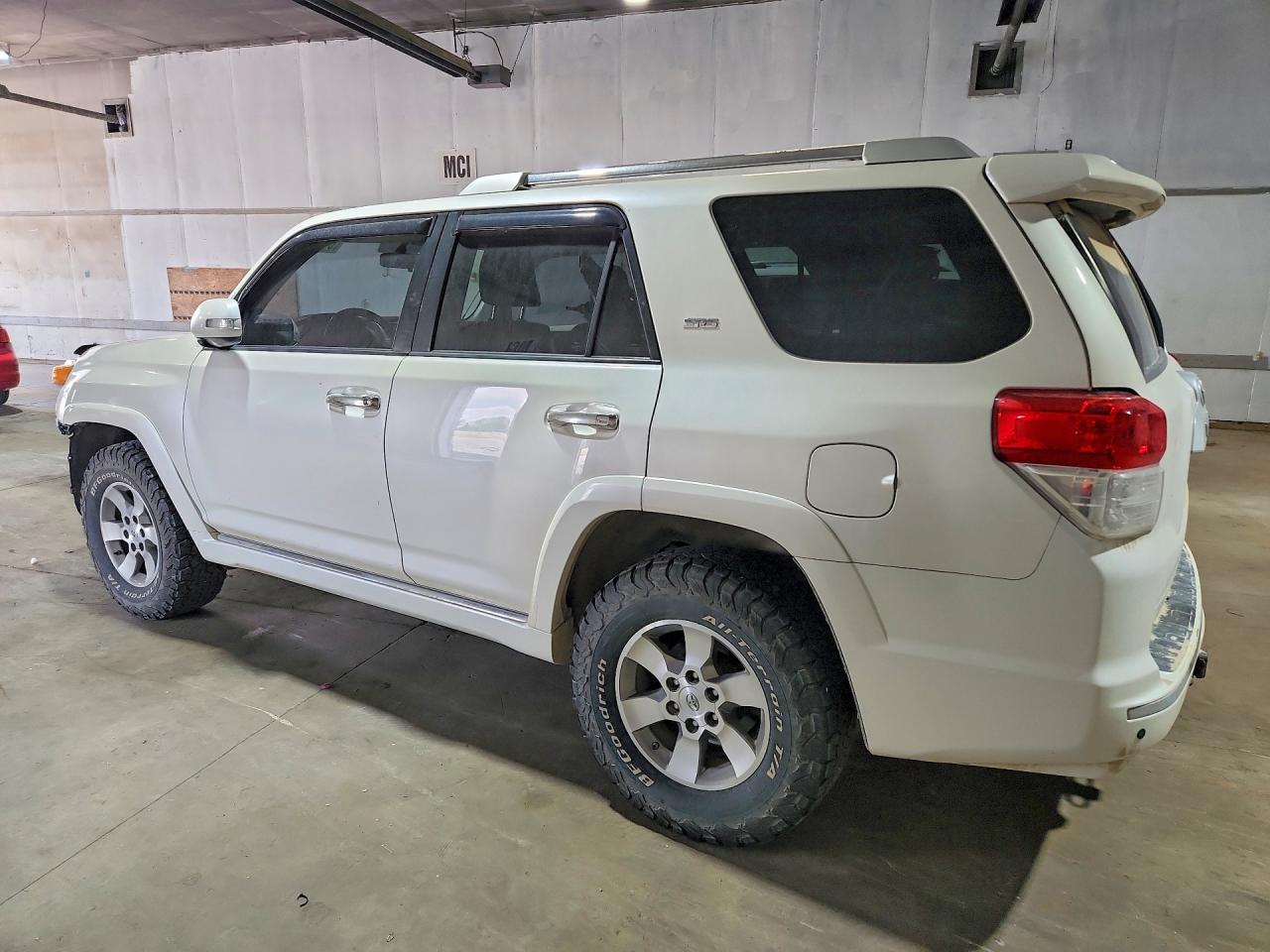 2013 Toyota 4runner Sr5 White vin: JTEBU5JR7D5115058
