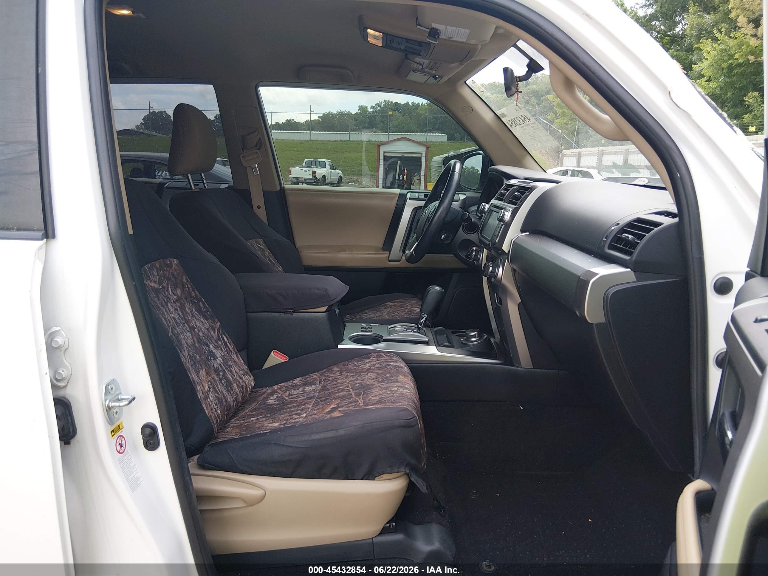2014 Toyota 4runner Sr5 White vin: JTEBU5JR7E5158199