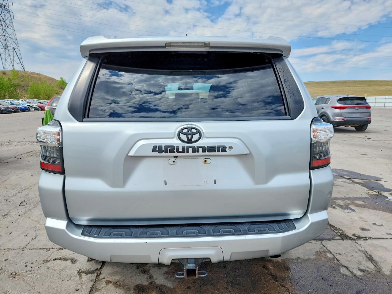 2015 Toyota 4runner Sr5 Silver vin: JTEBU5JR7F5214854
