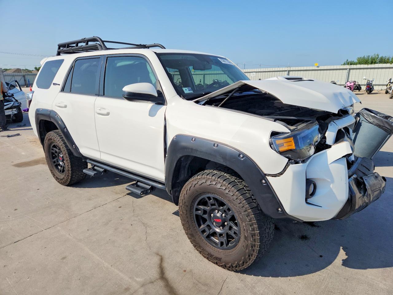 2015 Toyota 4runner Trd Pro White vin: JTEBU5JR7F5215678
