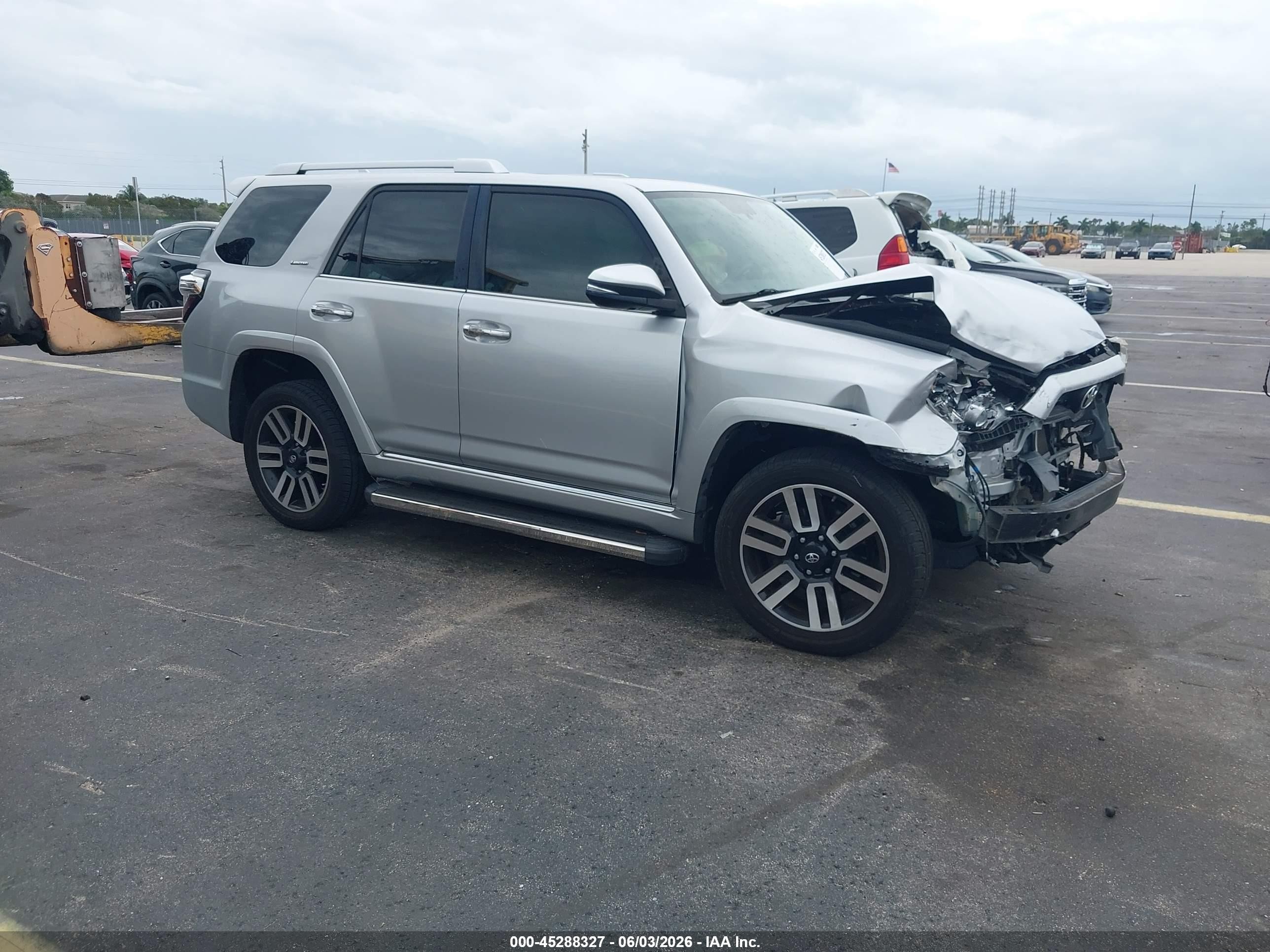 2015 Toyota 4runner Limited Silver vin: JTEBU5JR7F5234571