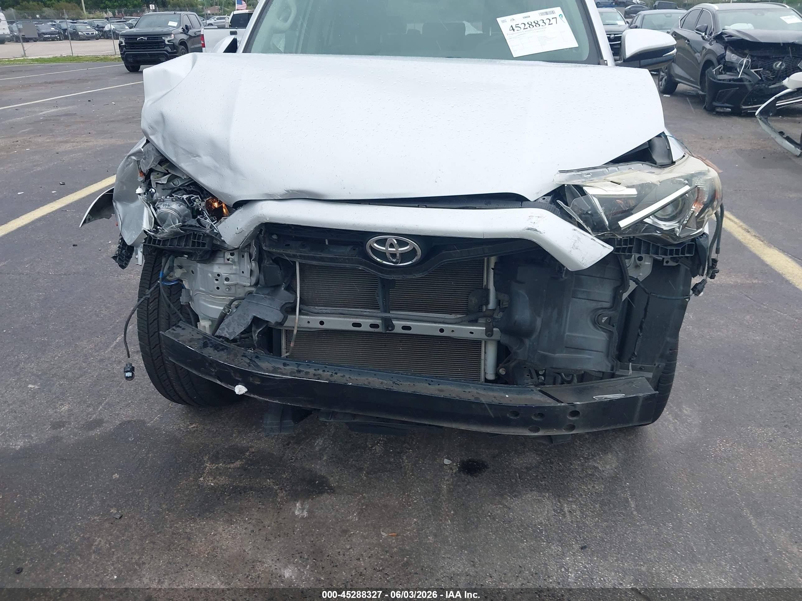 2015 Toyota 4runner Limited Silver vin: JTEBU5JR7F5234571
