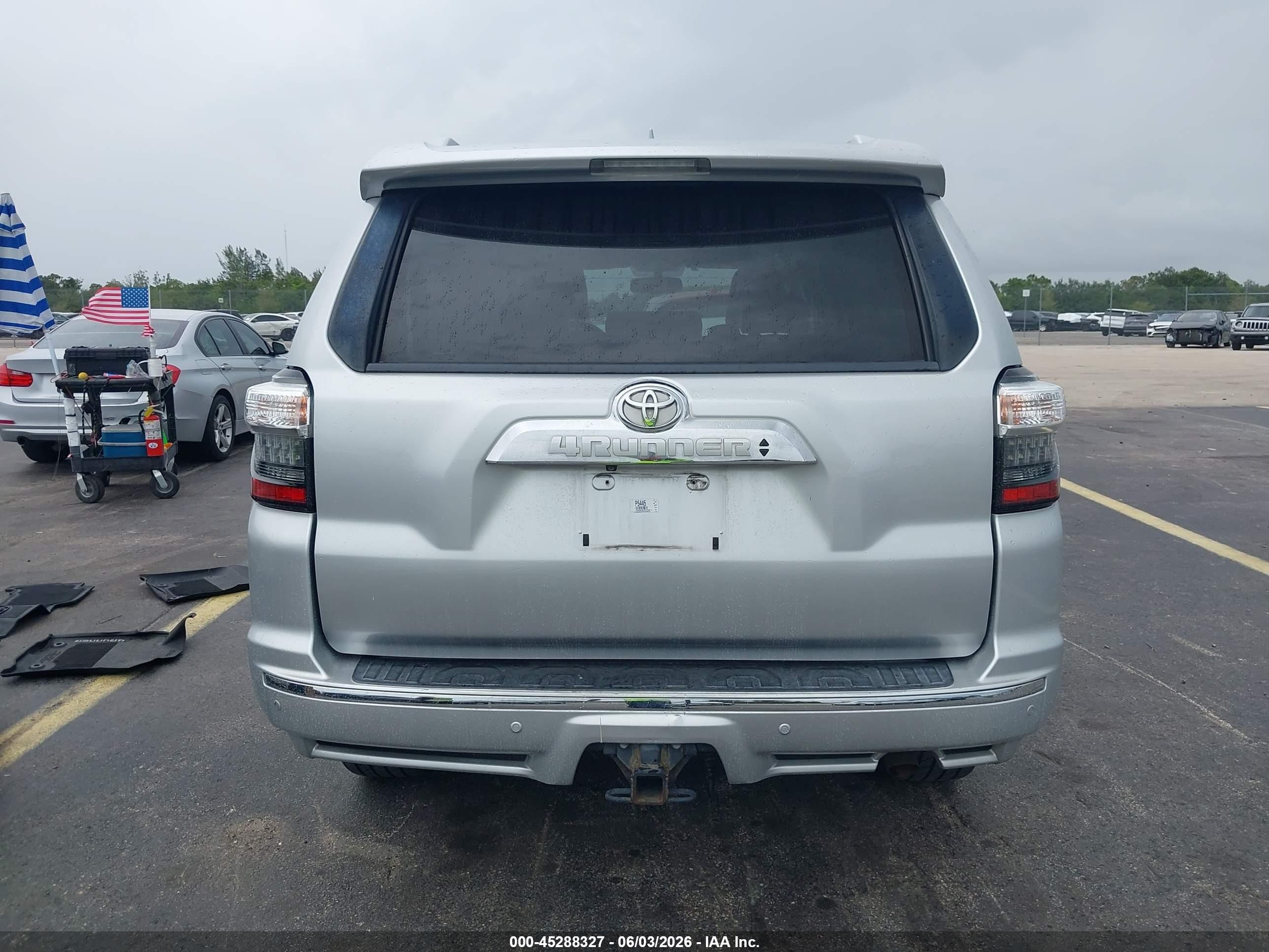 2015 Toyota 4runner Limited Silver vin: JTEBU5JR7F5234571