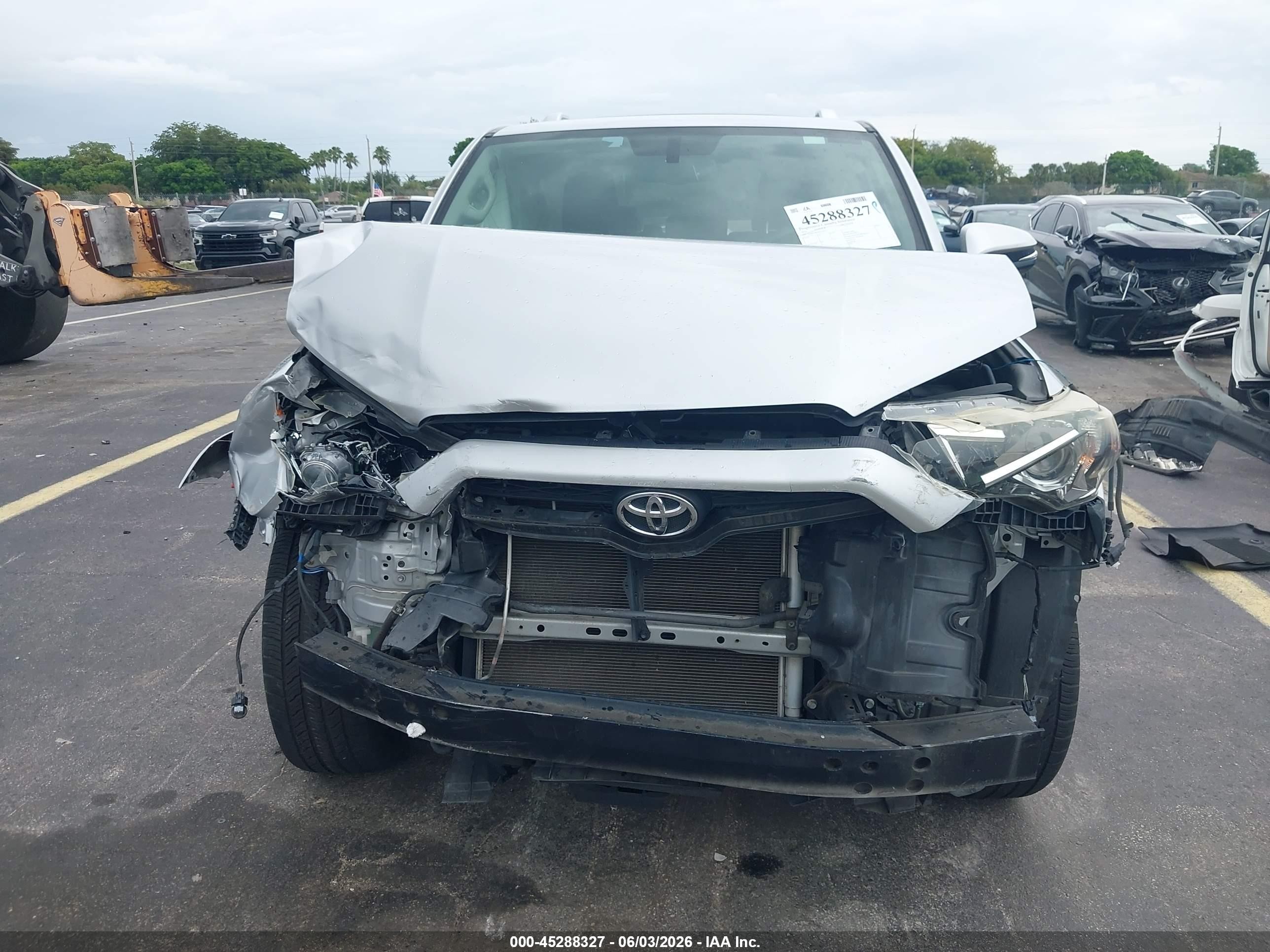 2015 Toyota 4runner Limited Silver vin: JTEBU5JR7F5234571