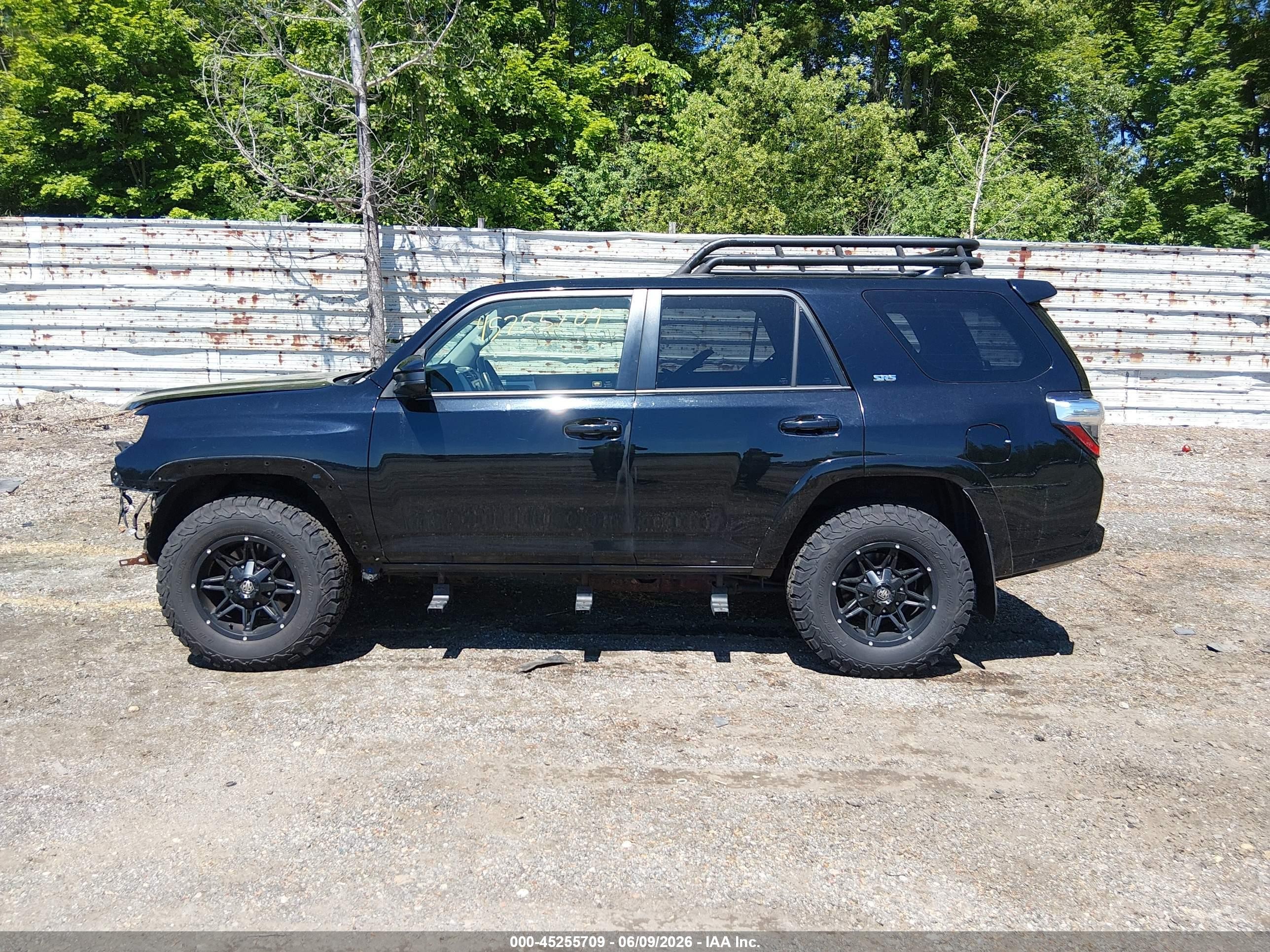 2016 Toyota 4runner Sr5 Black vin: JTEBU5JR7G5311795