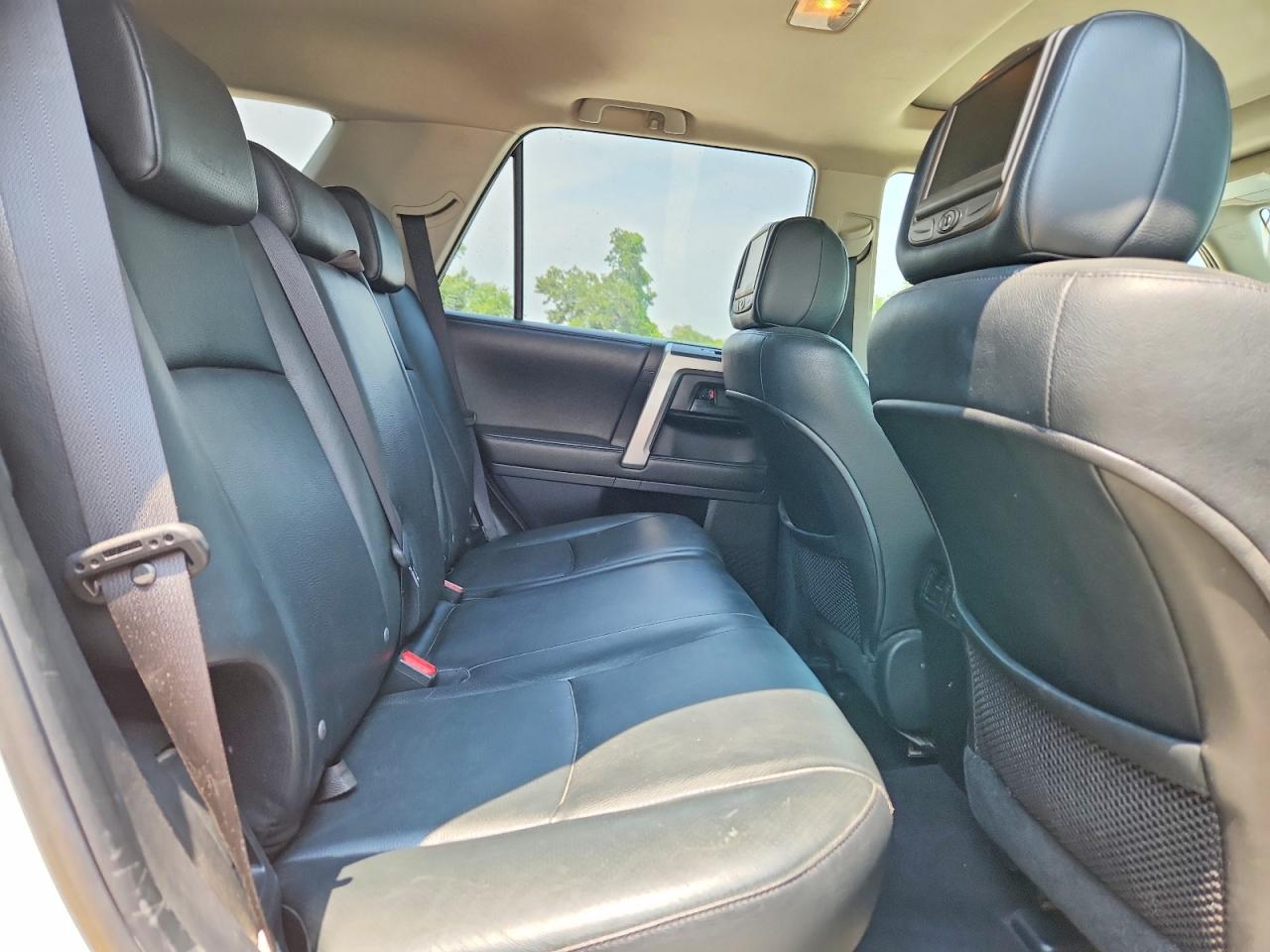 2010 Toyota 4runner Limited Cream vin: JTEBU5JR8A5011352