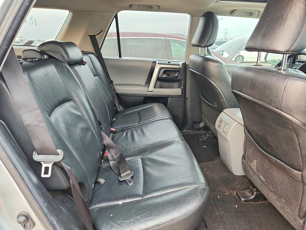 2010 Toyota 4runner Sr5 Silver vin: JTEBU5JR8A5019497