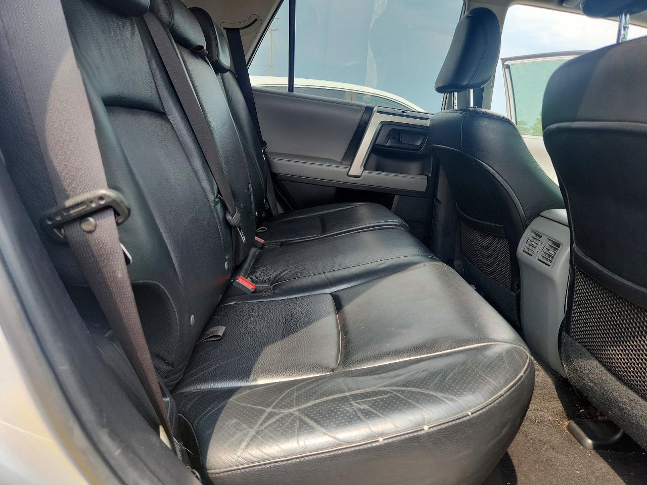 2010 Toyota 4runner Sr5 Silver vin: JTEBU5JR8A5027860