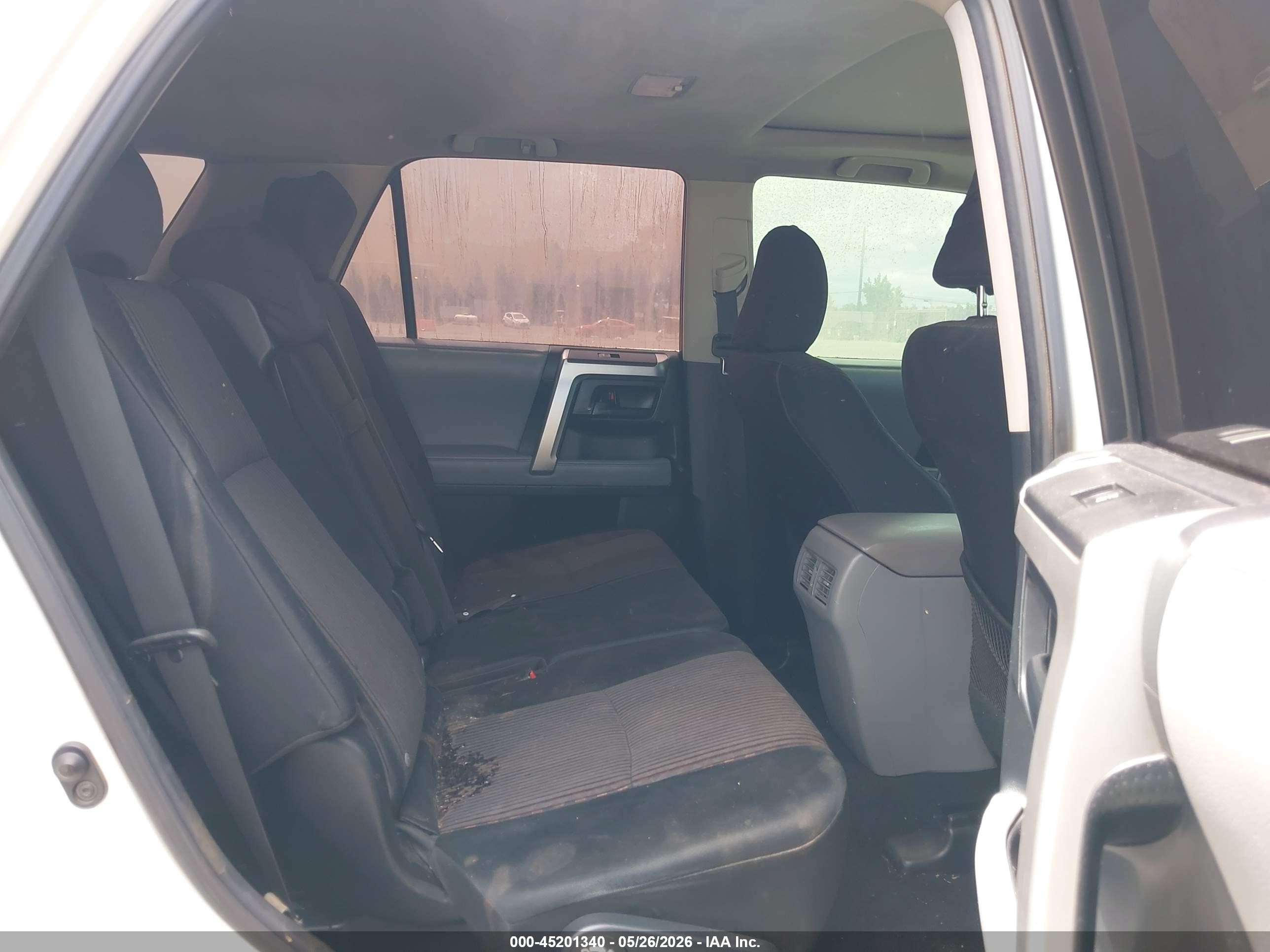 2011 Toyota 4runner Sr5 V6 White vin: JTEBU5JR8B5037497