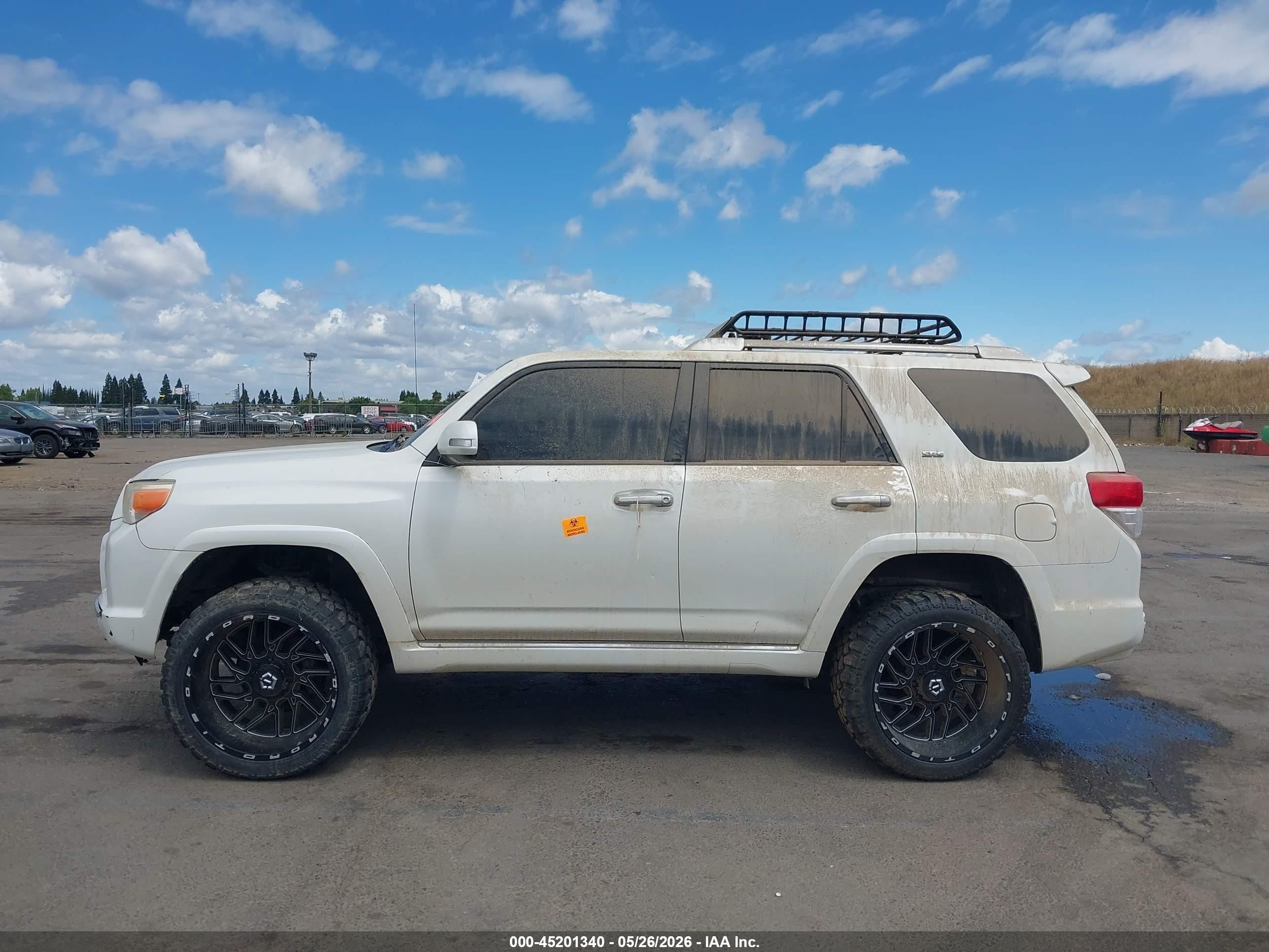 2011 Toyota 4runner Sr5 V6 White vin: JTEBU5JR8B5037497