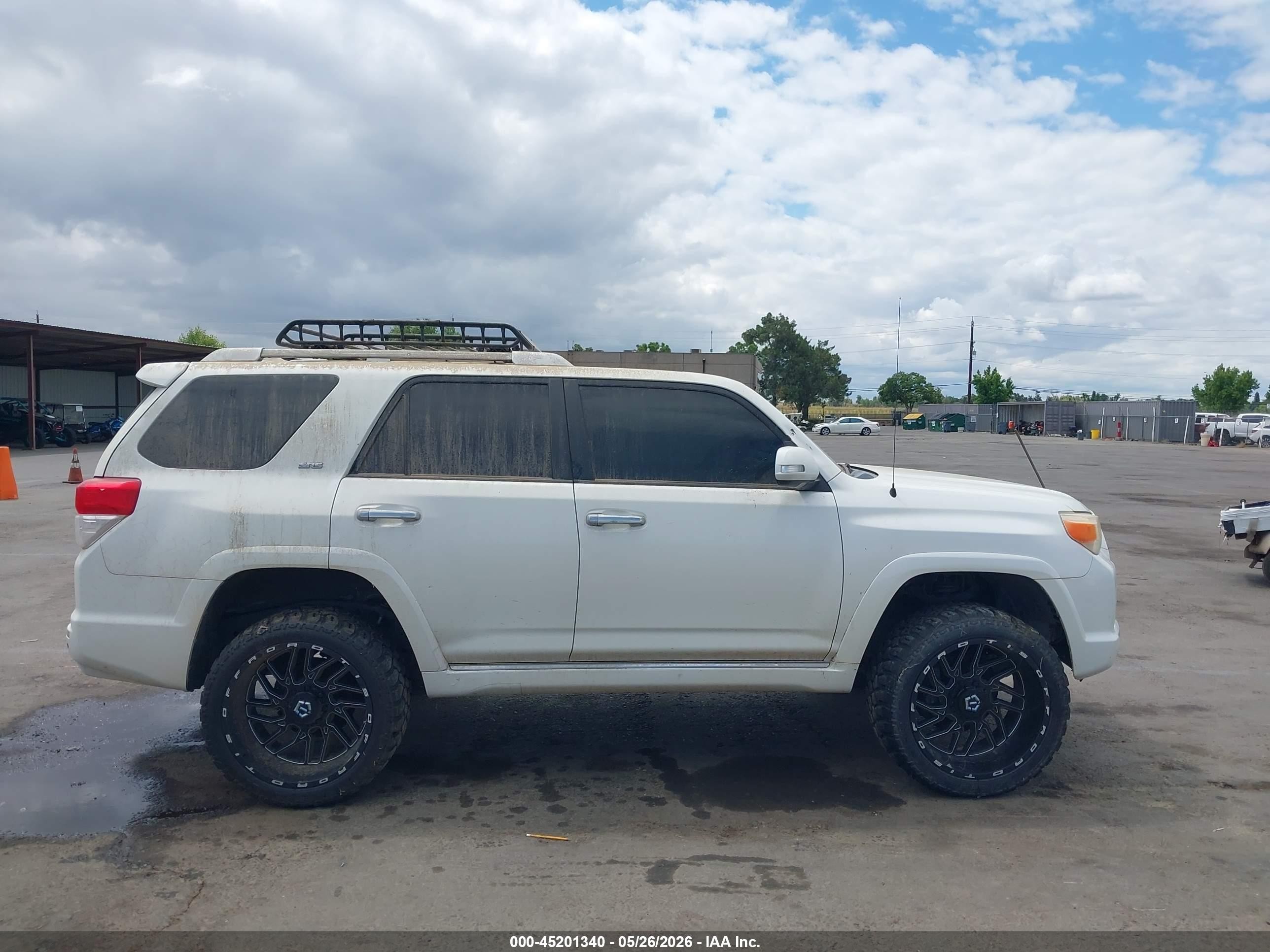 2011 Toyota 4runner Sr5 V6 White vin: JTEBU5JR8B5037497